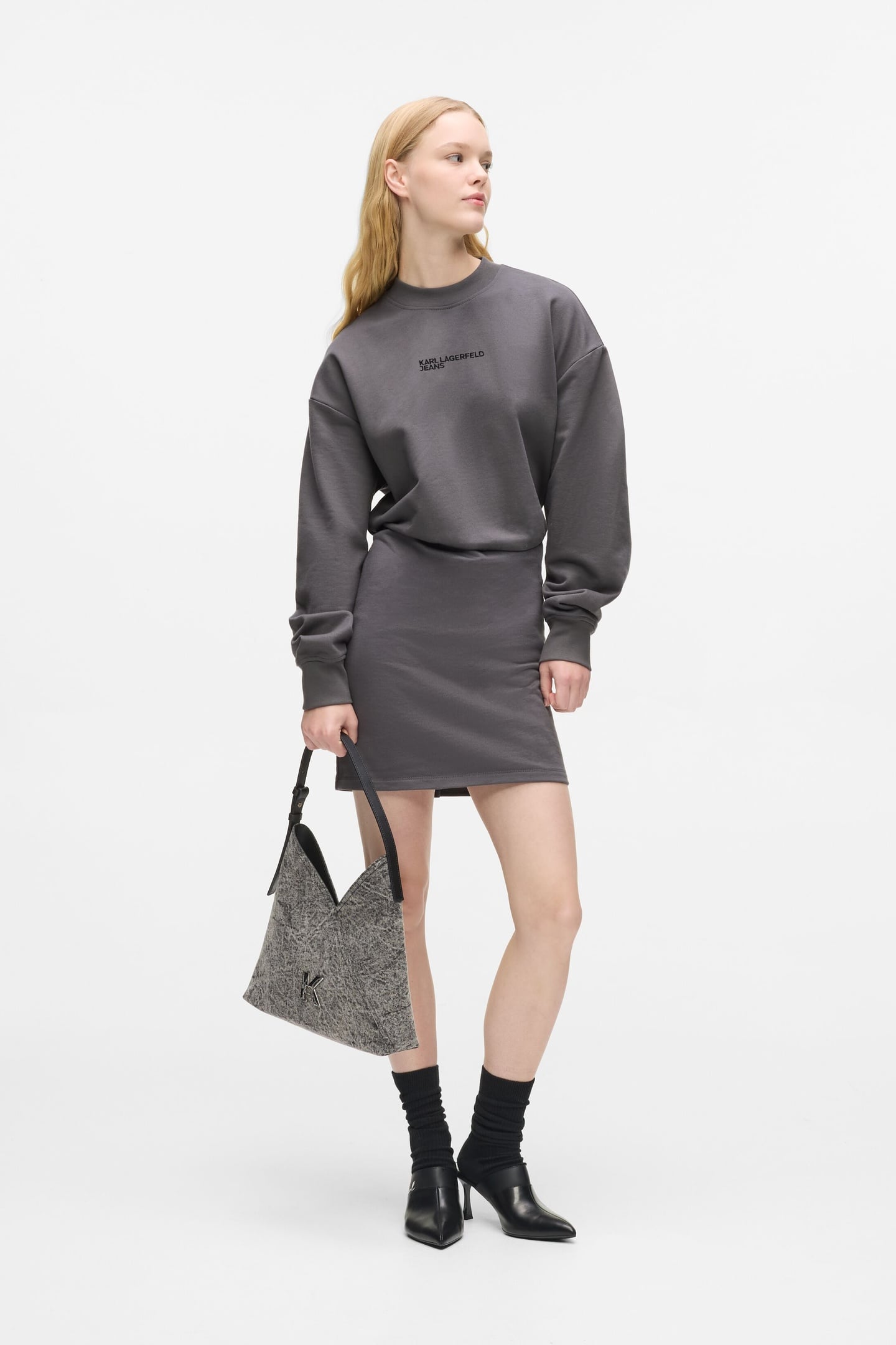 KLJ SWEAT DRESS MAGNET 3