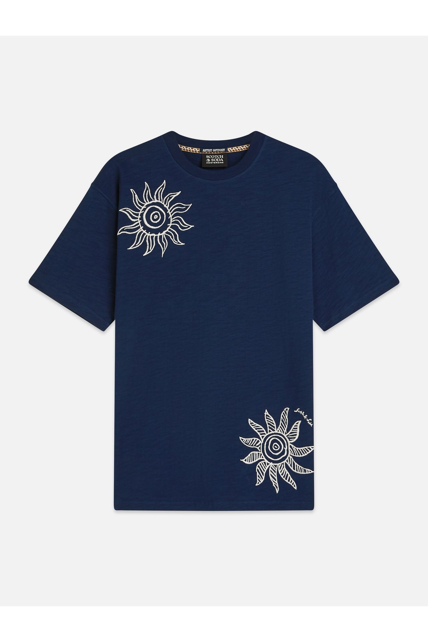 EMBROIDERED MULTI ARTWORK RELAXEDFIT TSHIRT NAVY 1