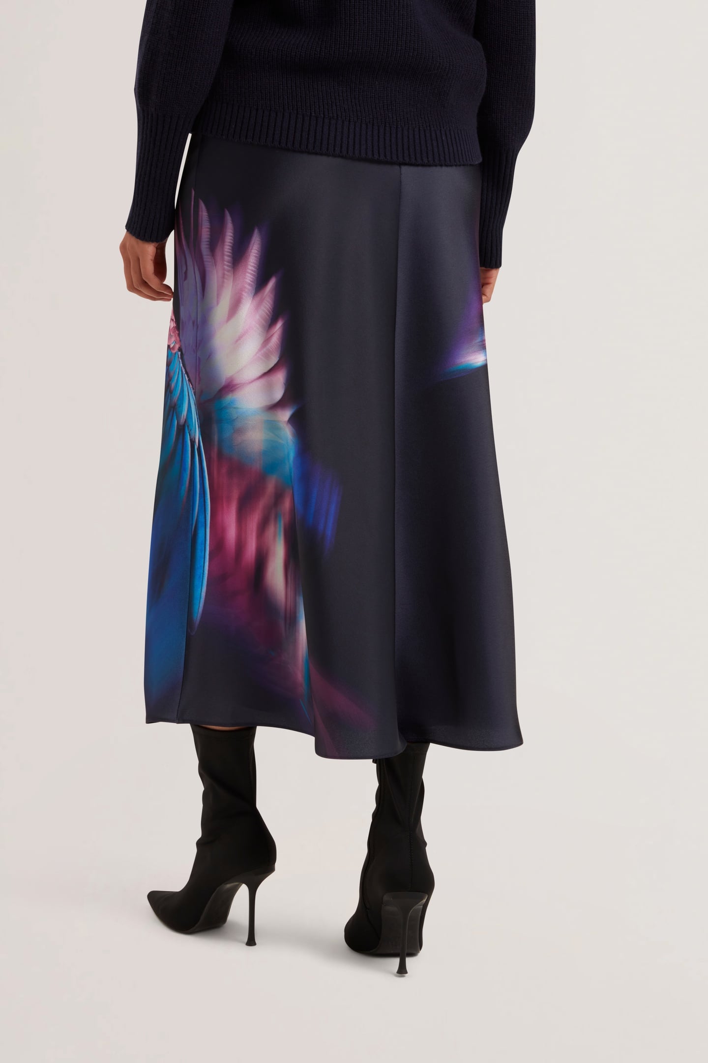 WMS GILAO PRINTED MIDI BIAS CUT SKIRT NAVY 3