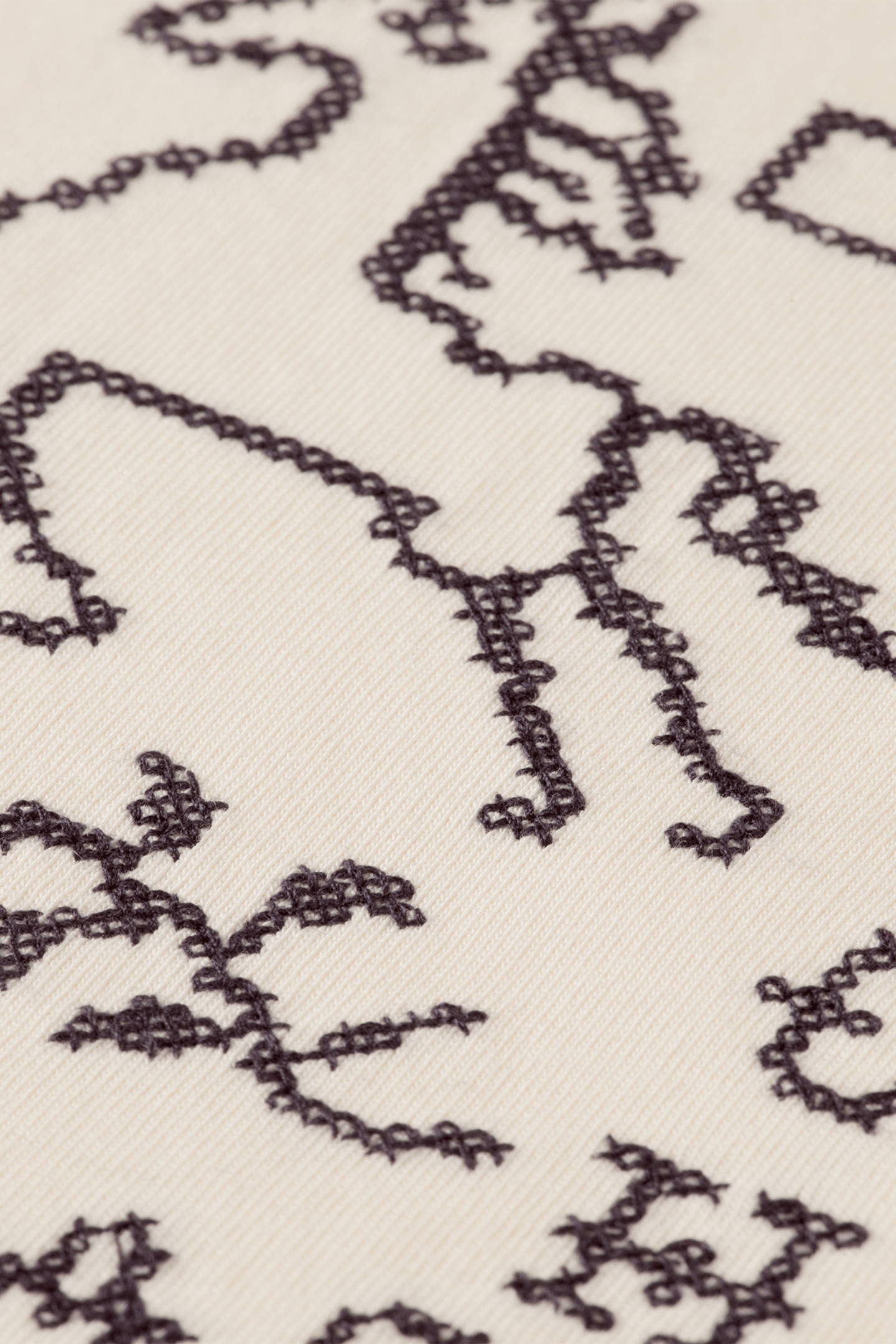 CROSS-STITCHED FRONT ARTWORK LOOSE-FIT T-SHIRT LIGHT BEIGE 7