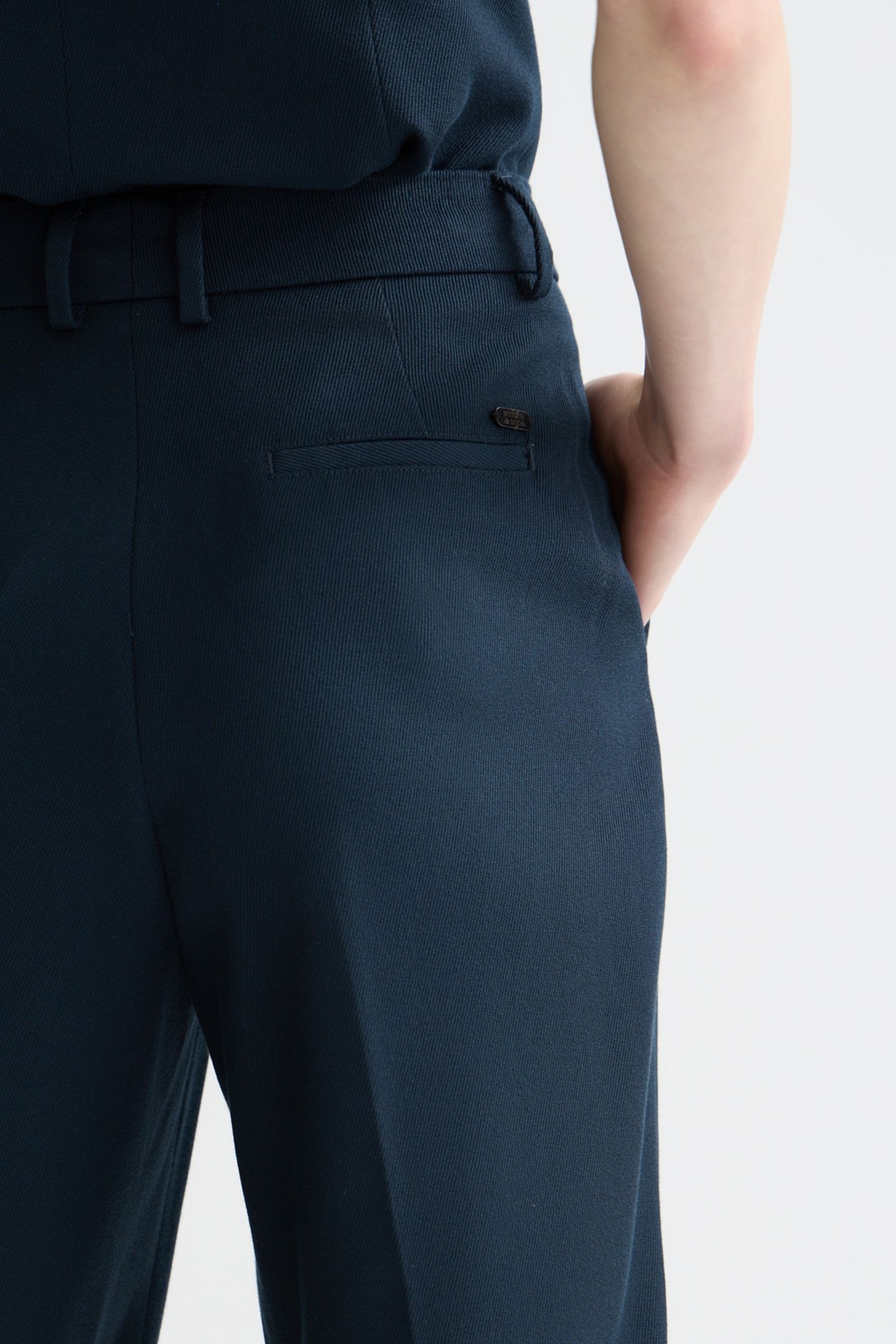 ROBYN - HIGH RISE TAPERED LEG PANTS CARBON 6