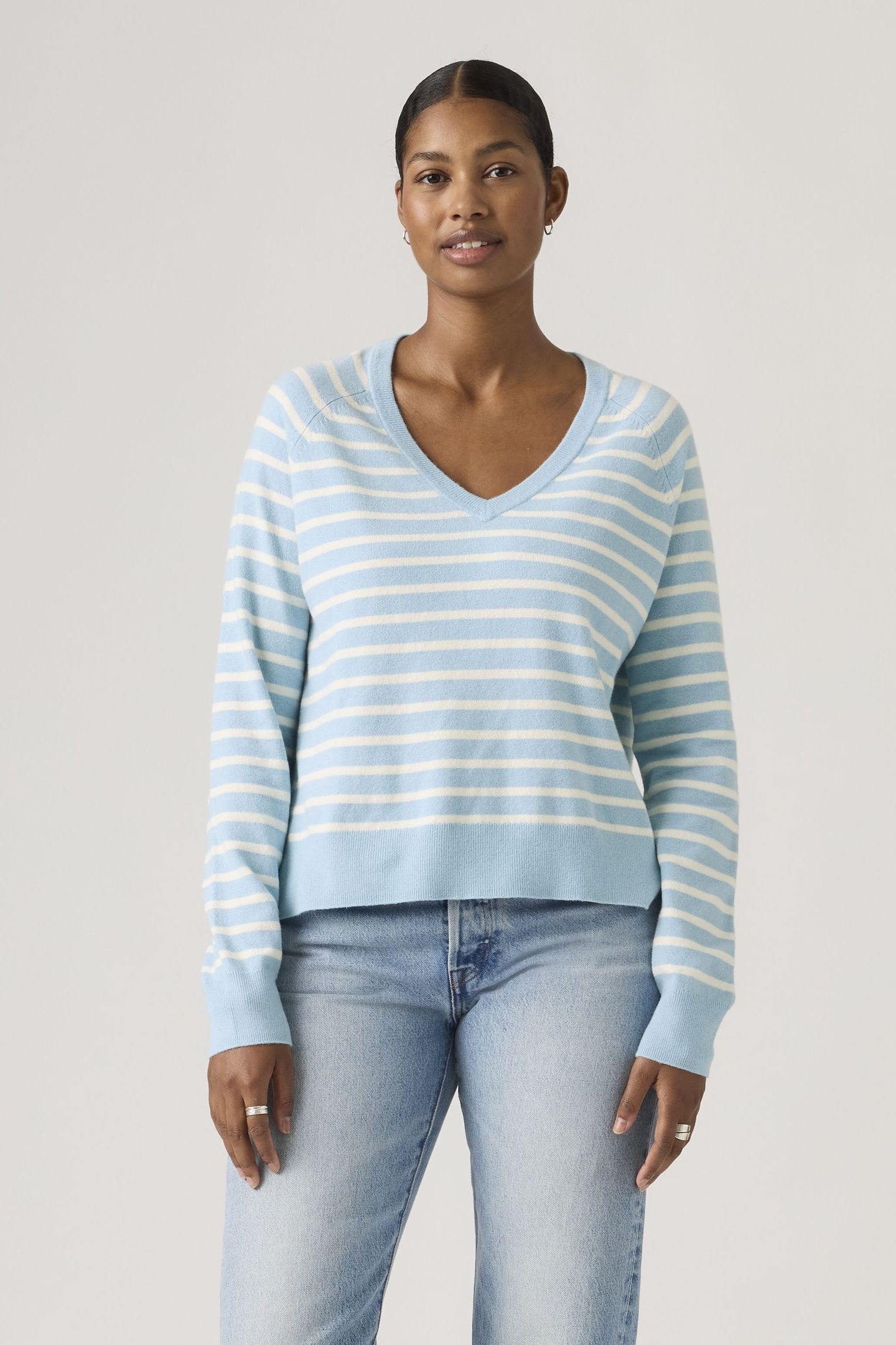 SUPERSOFT V-NECK PULLOVER SWEATER 1