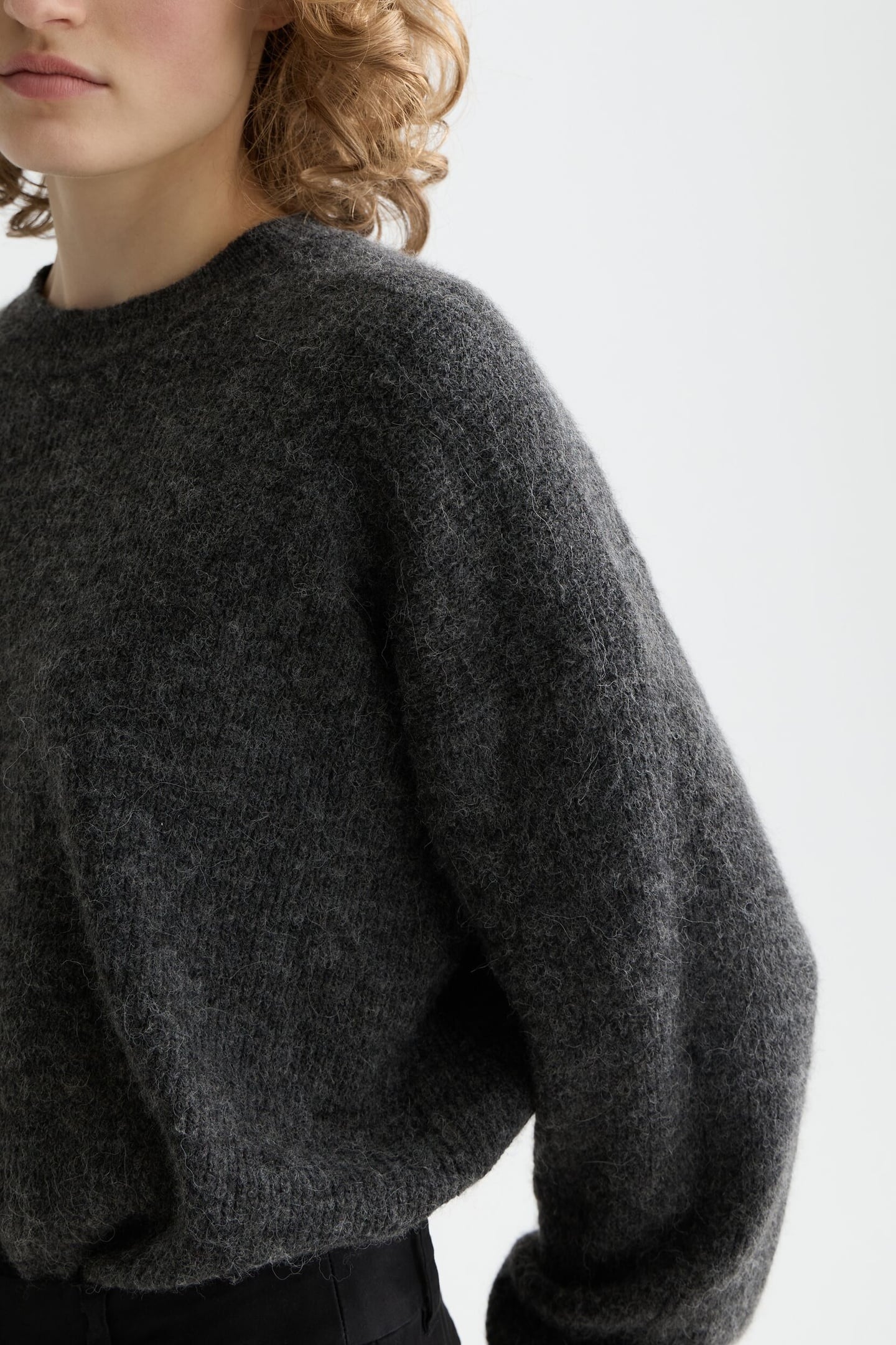 CORE FUZZY CREW NECK PULLOVER MEDIUM GREY 6
