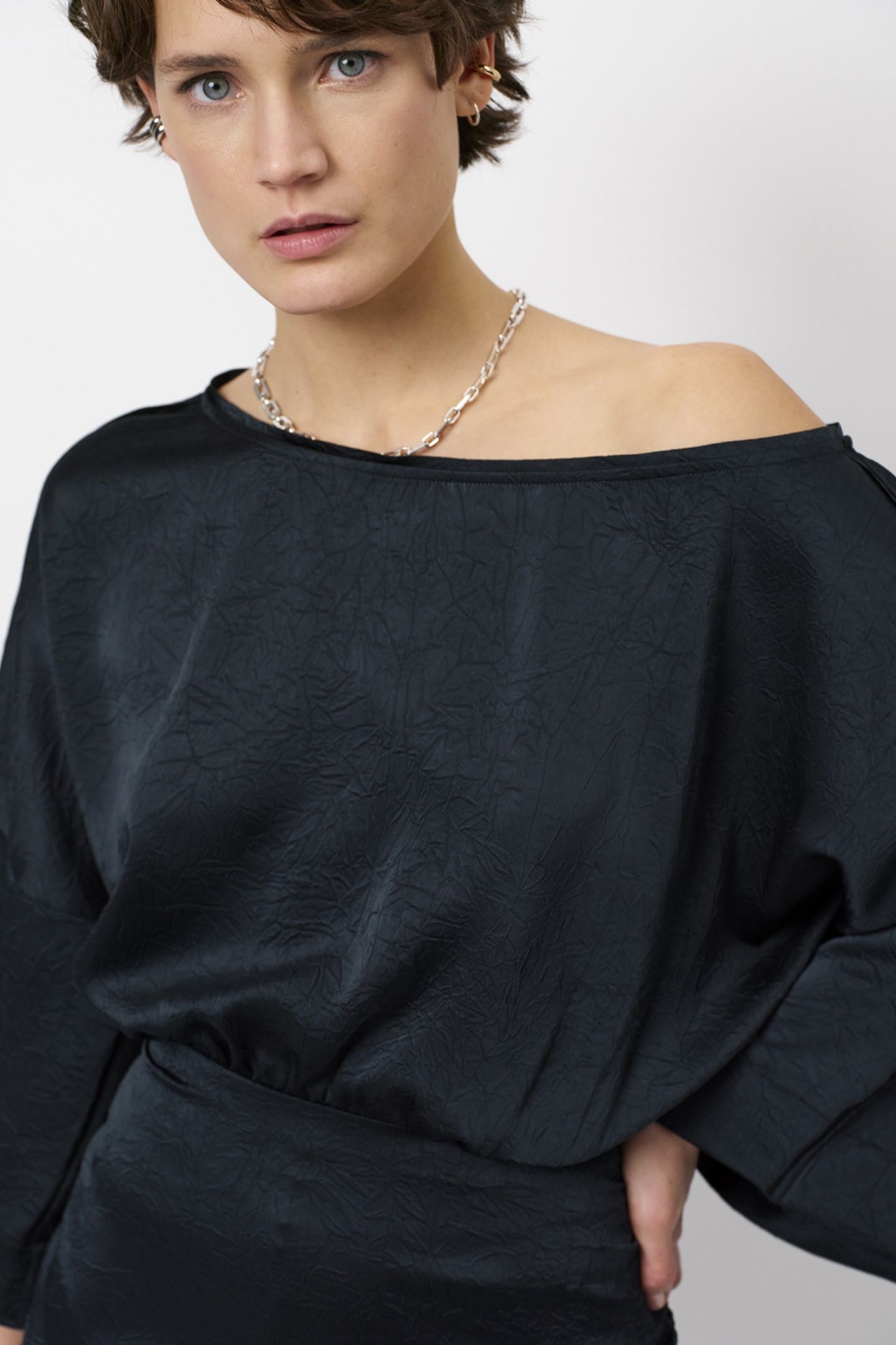 MAVEN KIMONO SLEEVE DRESS MIDNIGHT GREEN 4
