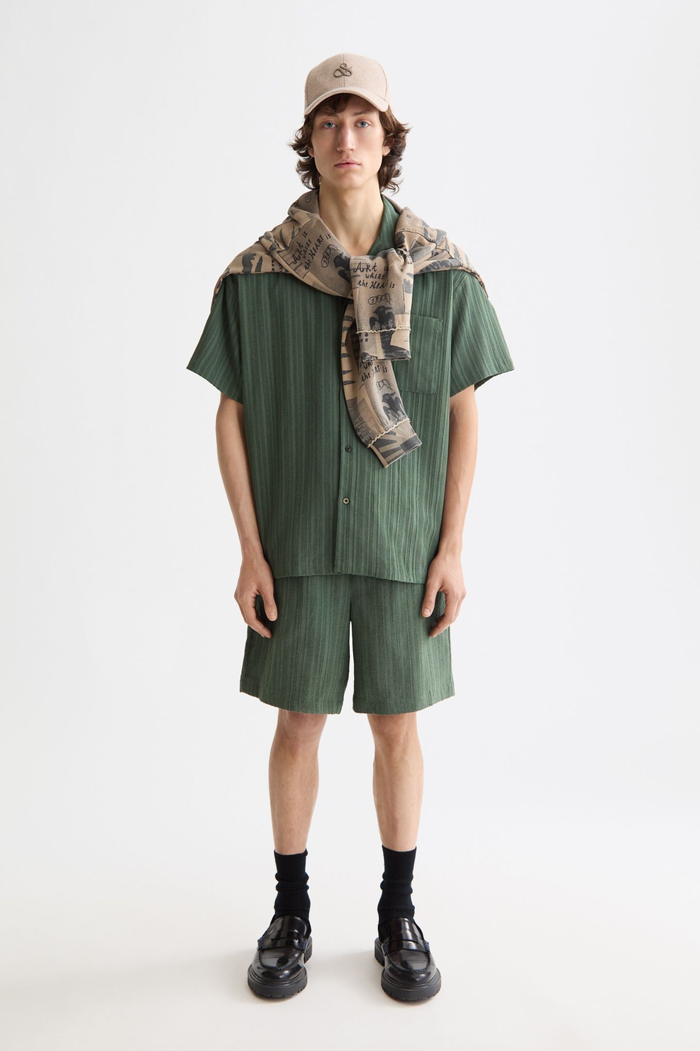 FAVE - TONAL STRIPED REGULAR FIT BERMUDA SHORTS THYME 3