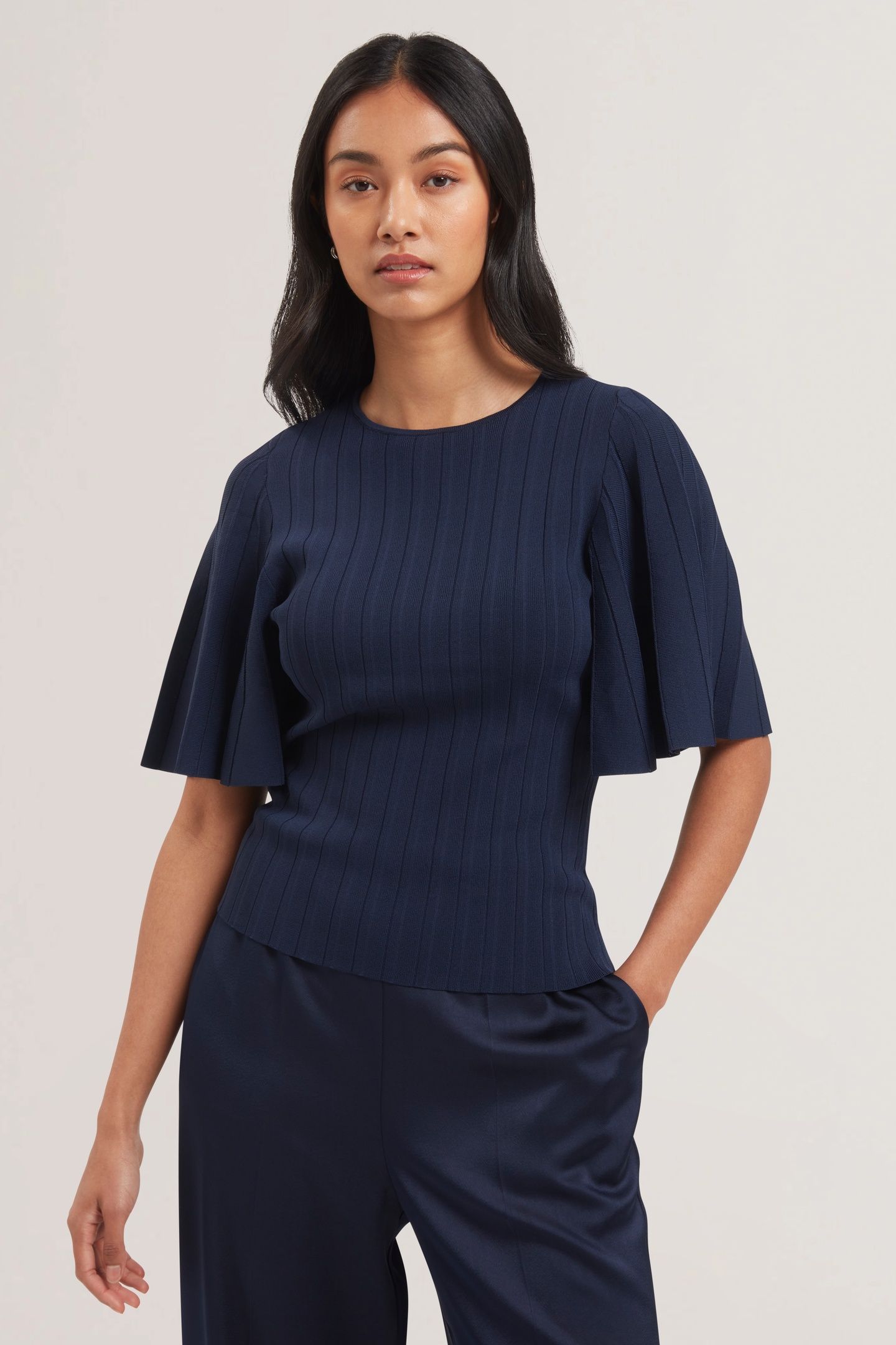IIVANNA CREW NECK FLUTED SLEEVE KNIT NAVY 1