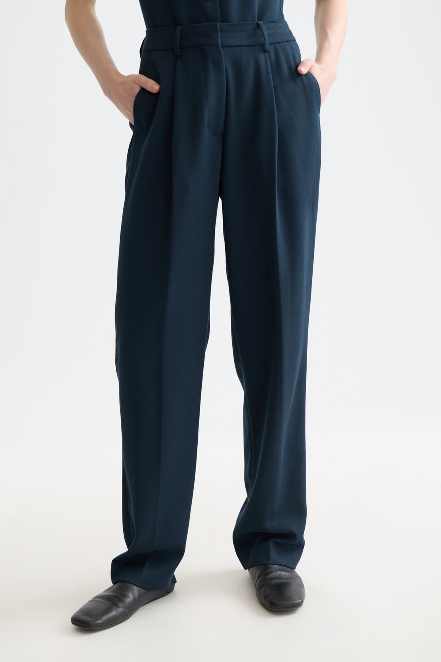 ROBYN - HIGH RISE TAPERED LEG PANTS CARBON 1