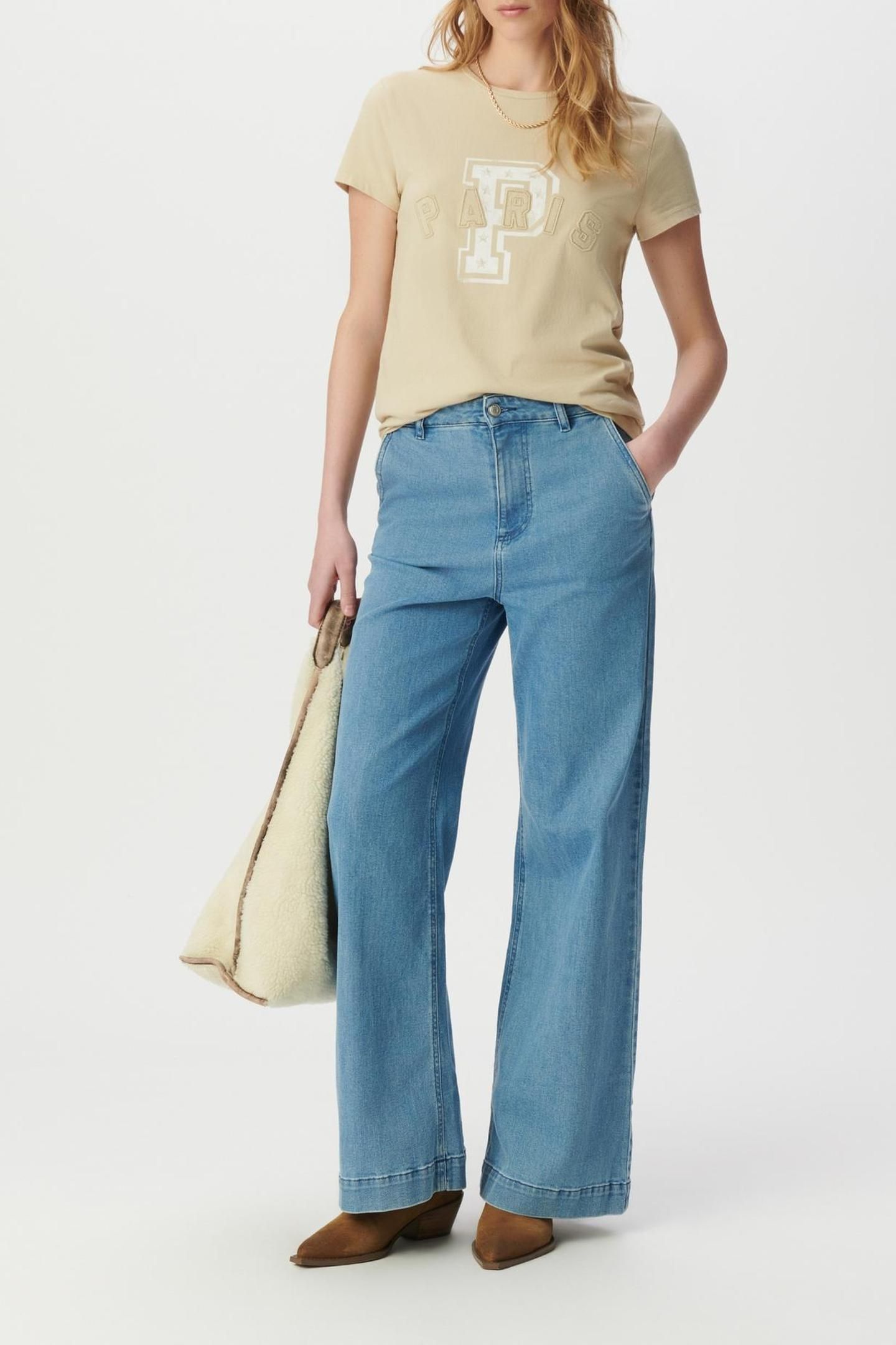 BEIGE T-SHIRT WITH EMBROIDERED LETTER SLOGAN 3