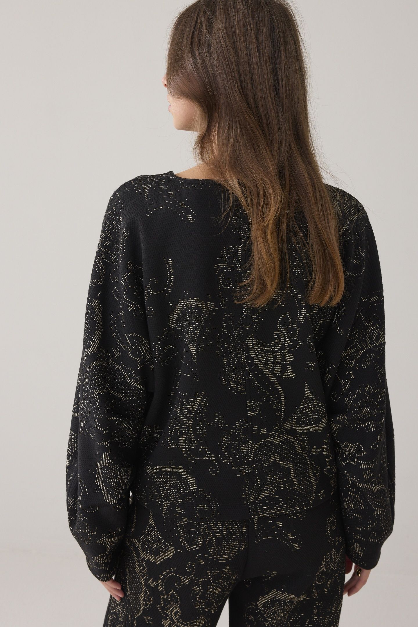 JERSEY ORNAMENTAL JACQUARD BLACKS 2