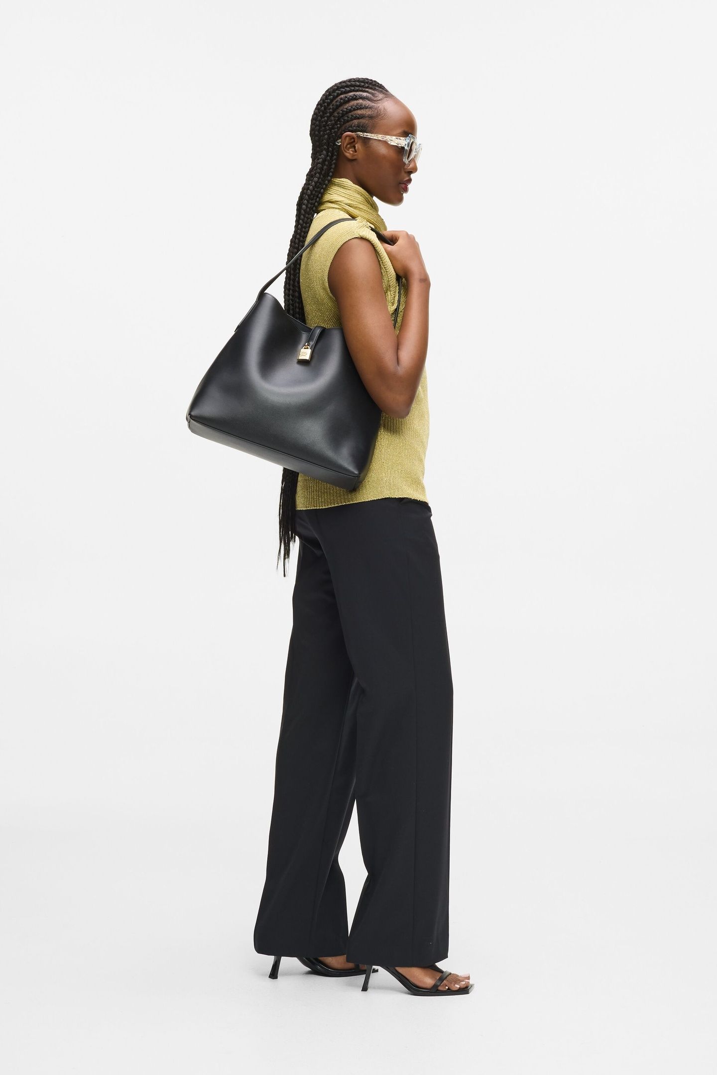 AUTOGRAPH PADLOCK HOBO BLACK/GOLD 1