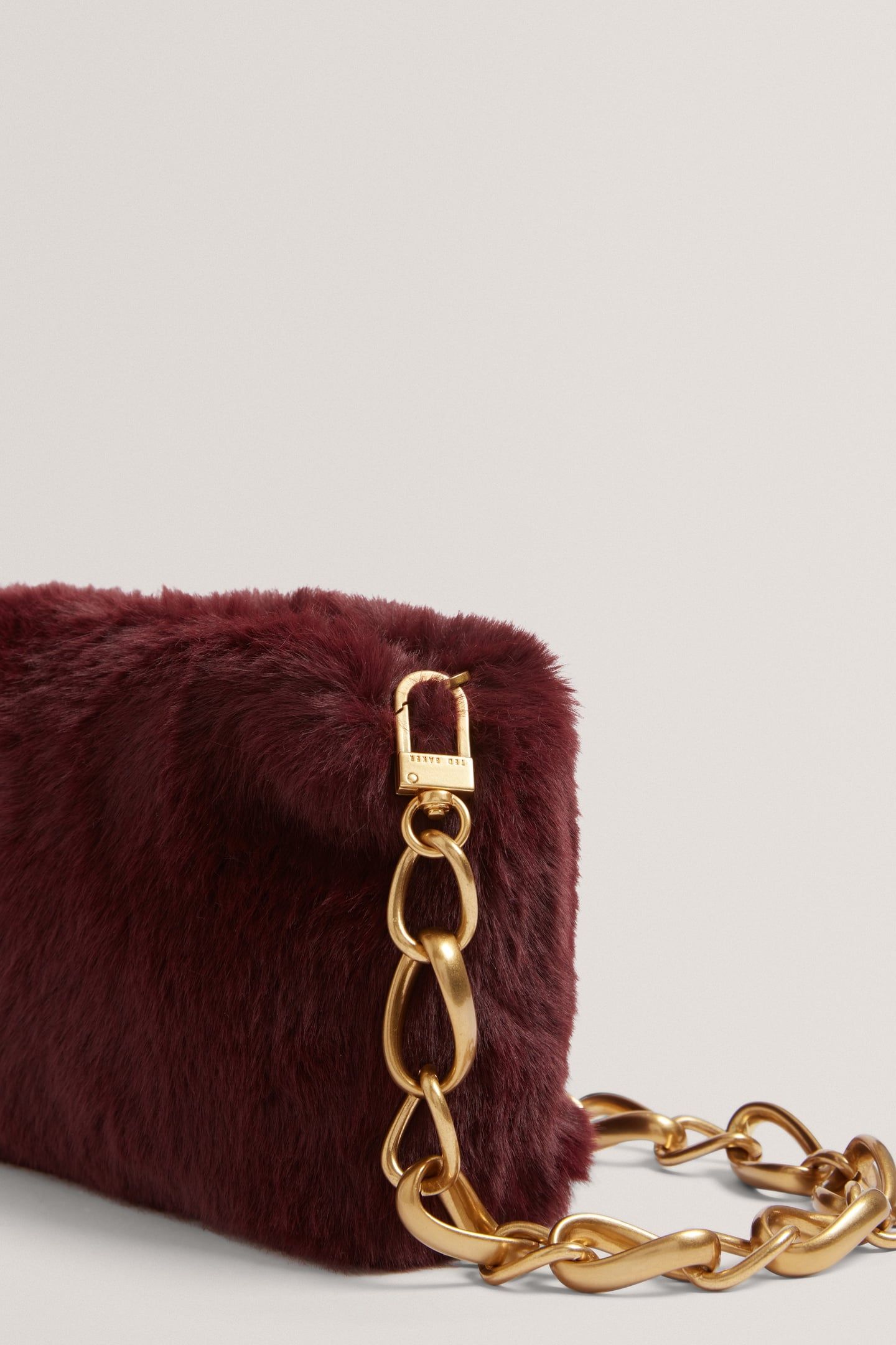 FAUX FUR BAGUETTE CLUTCH BAG WINE 3