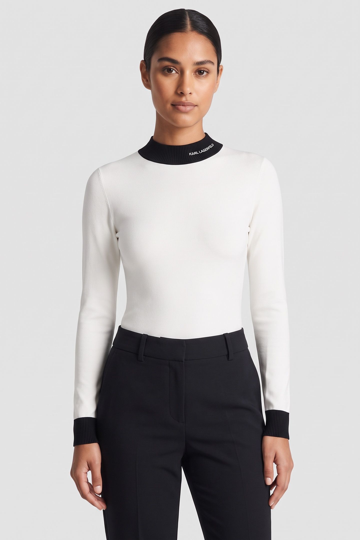 LOGO TURTLE NECK WHITE/BLACK 2