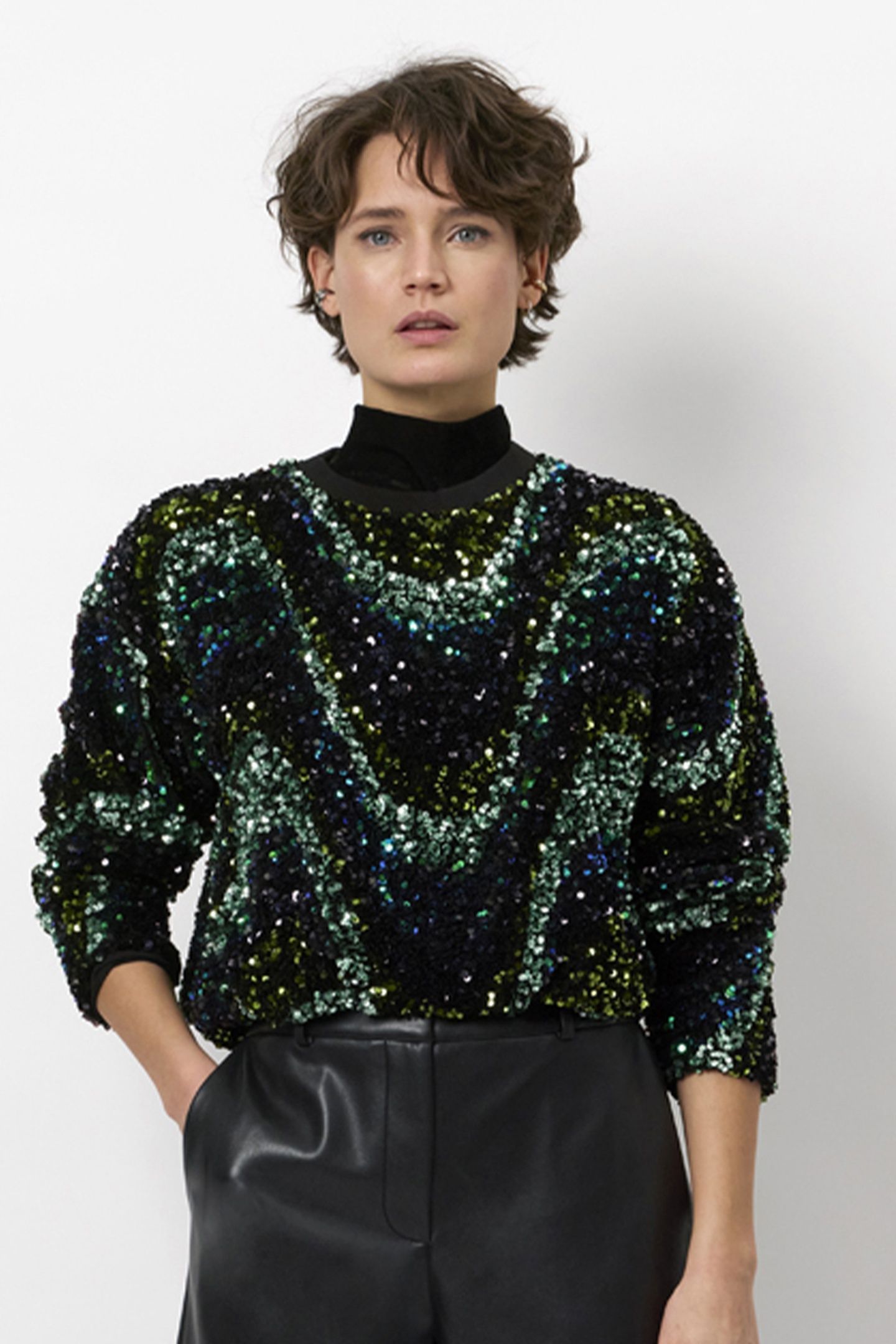 LIZY SEQUINS TOP BOTTLE GREEN 2