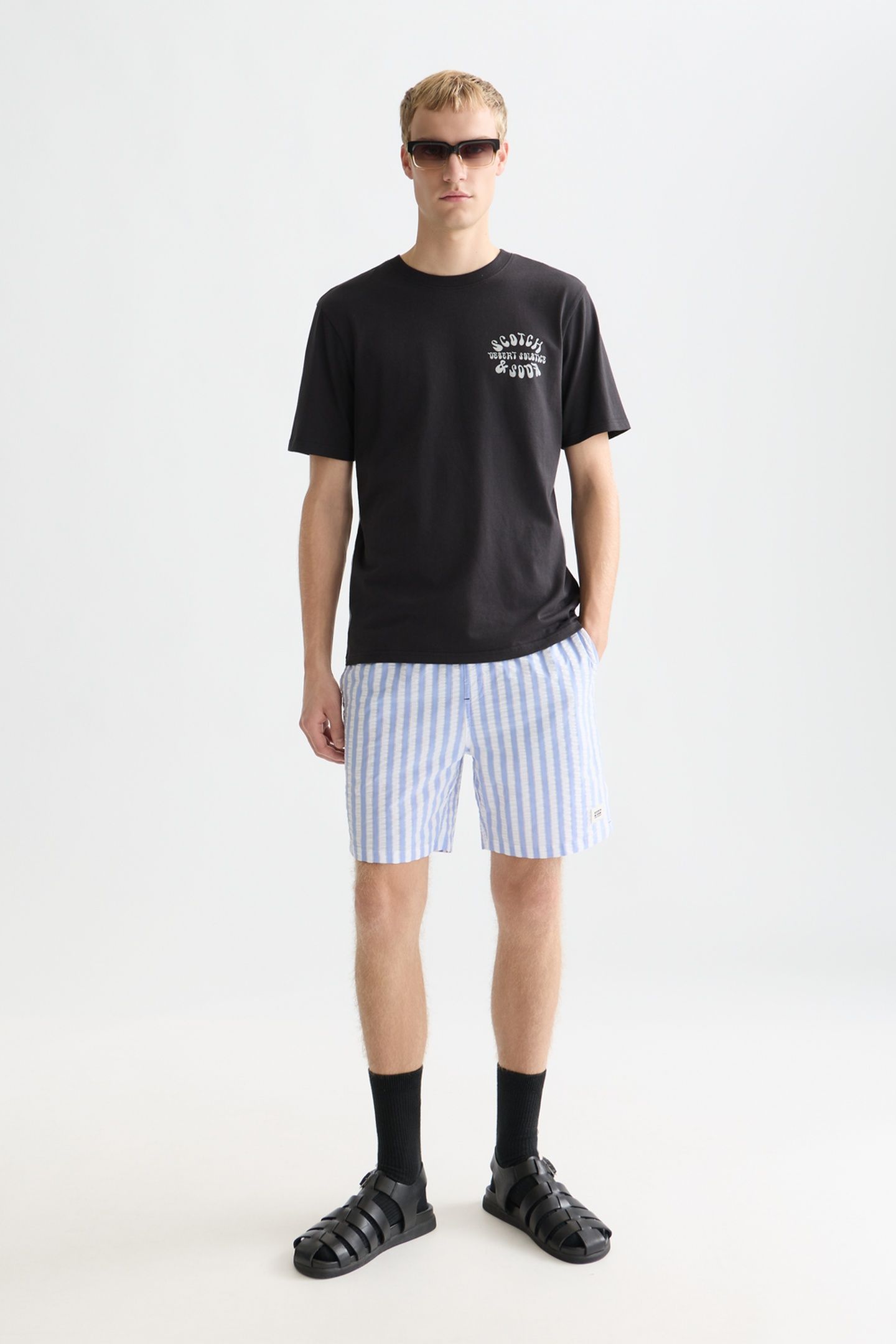 LEFT CHEST ARTWORK REGULAR-FIT T-SHIRT BLACK 3