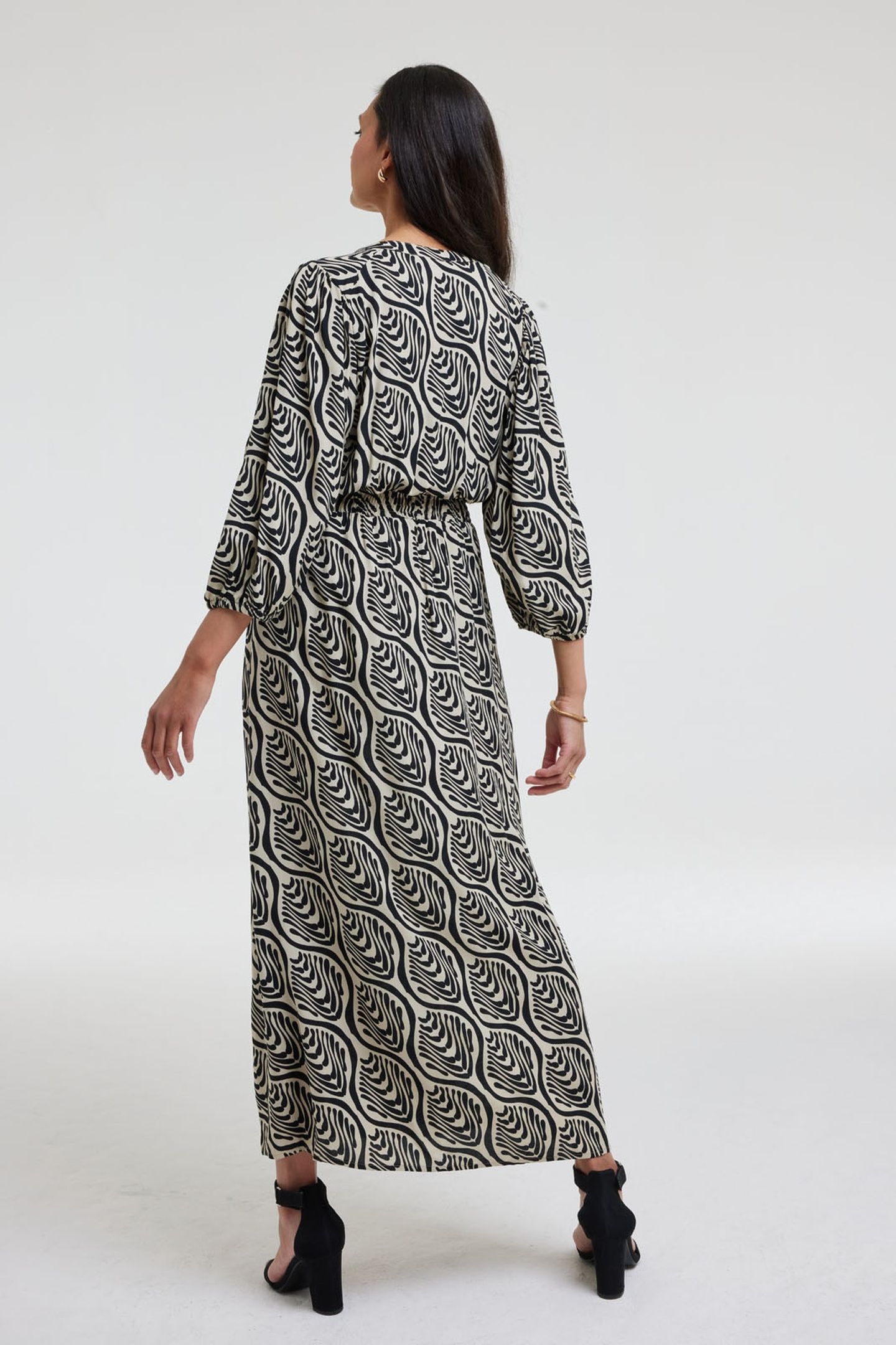 DRESS DALINA FEATHER GREY WITH PALETTE PRINT 3