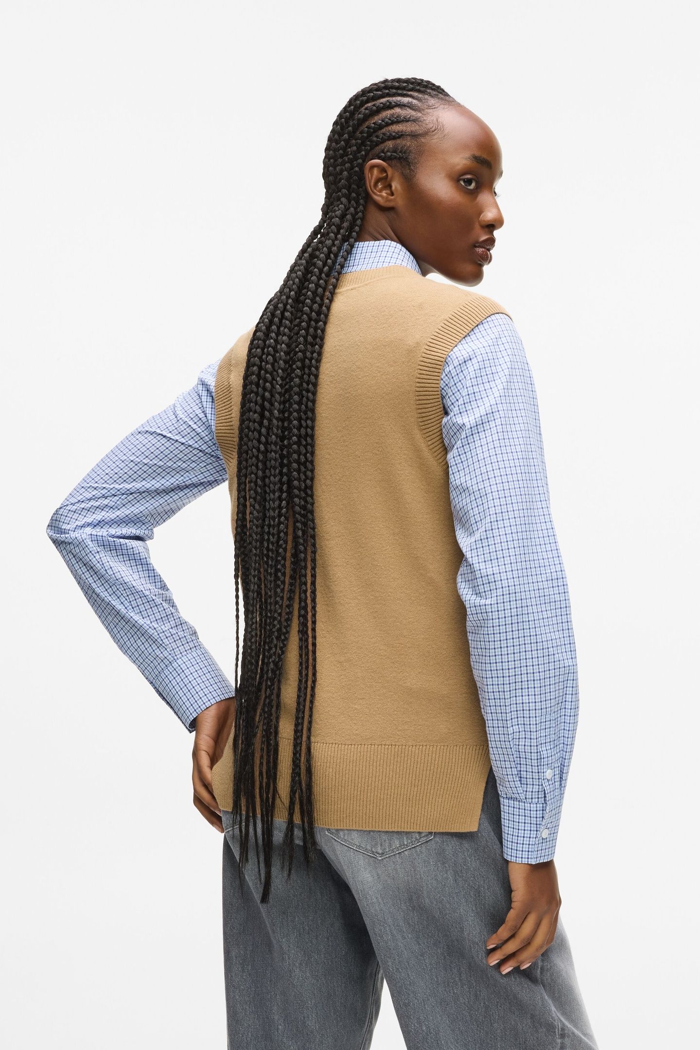 IKON KNIT VEST NOUGAT 2