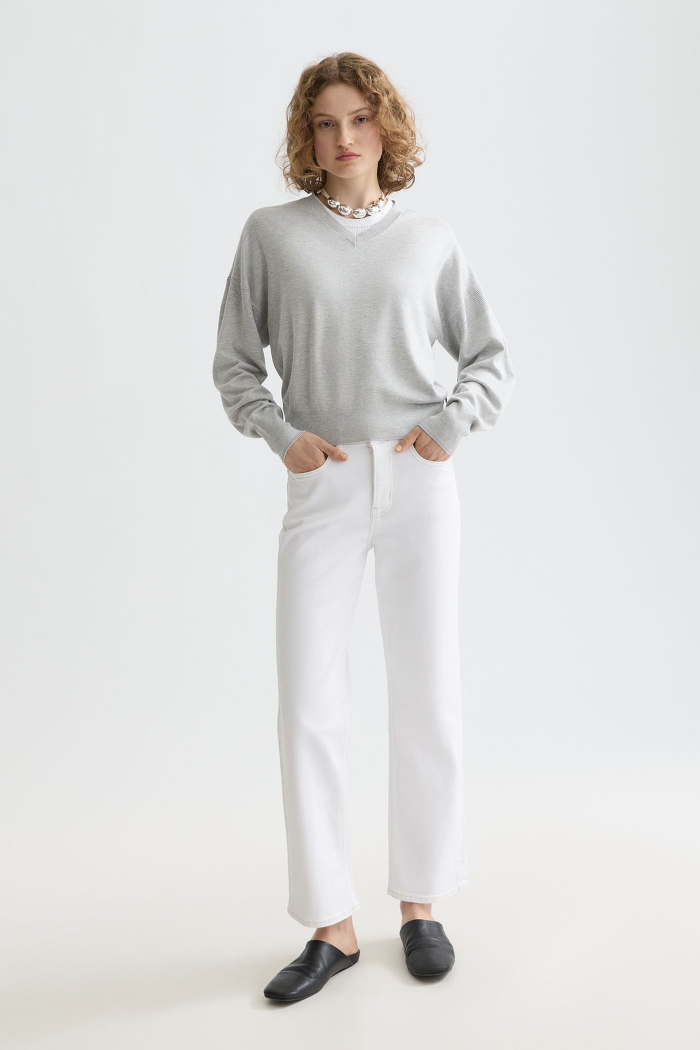 CORE V-NECK RELAXED PULLOVER LIGHT PASTEL GREY 3