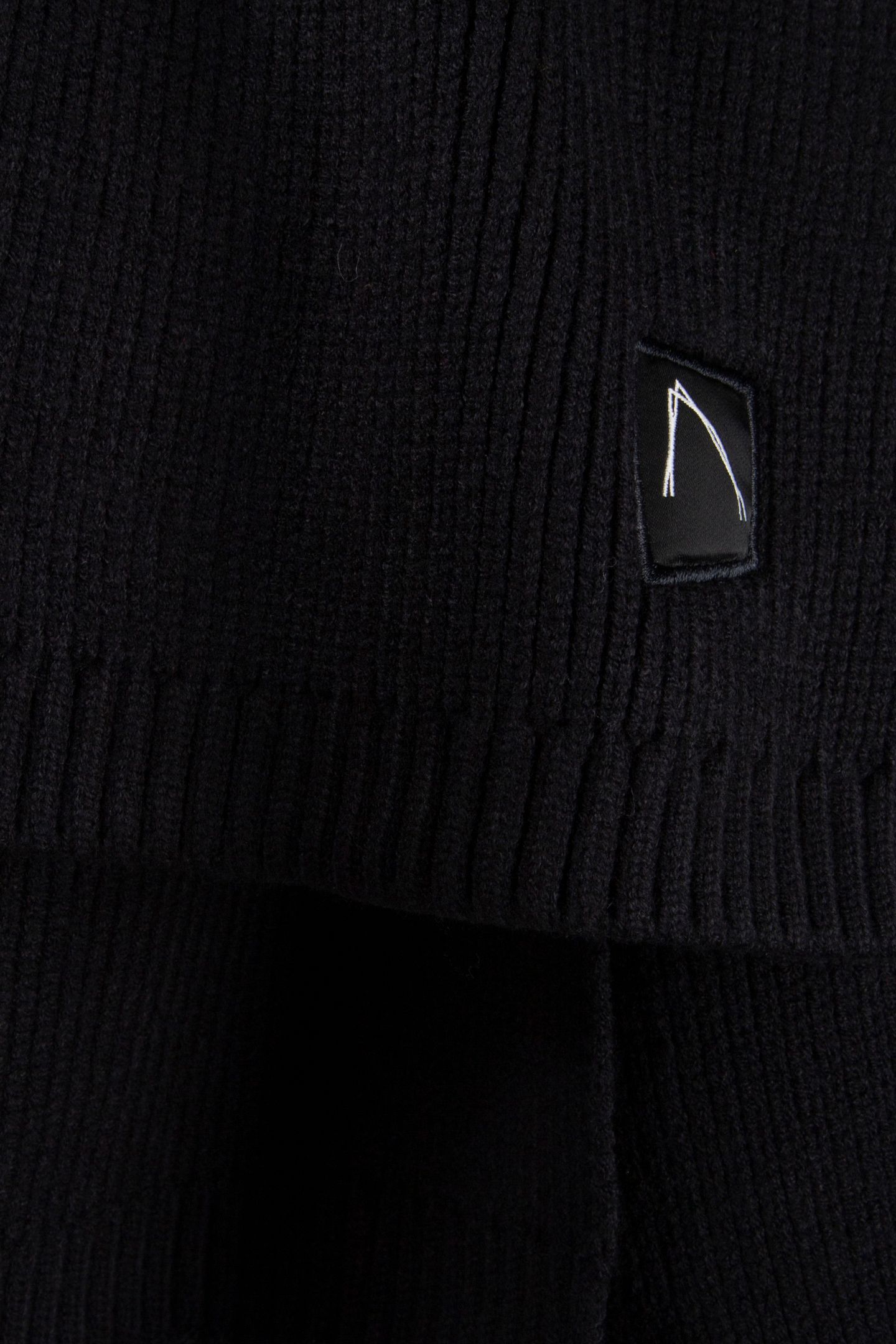 STUBAI SCARF BLACK 7