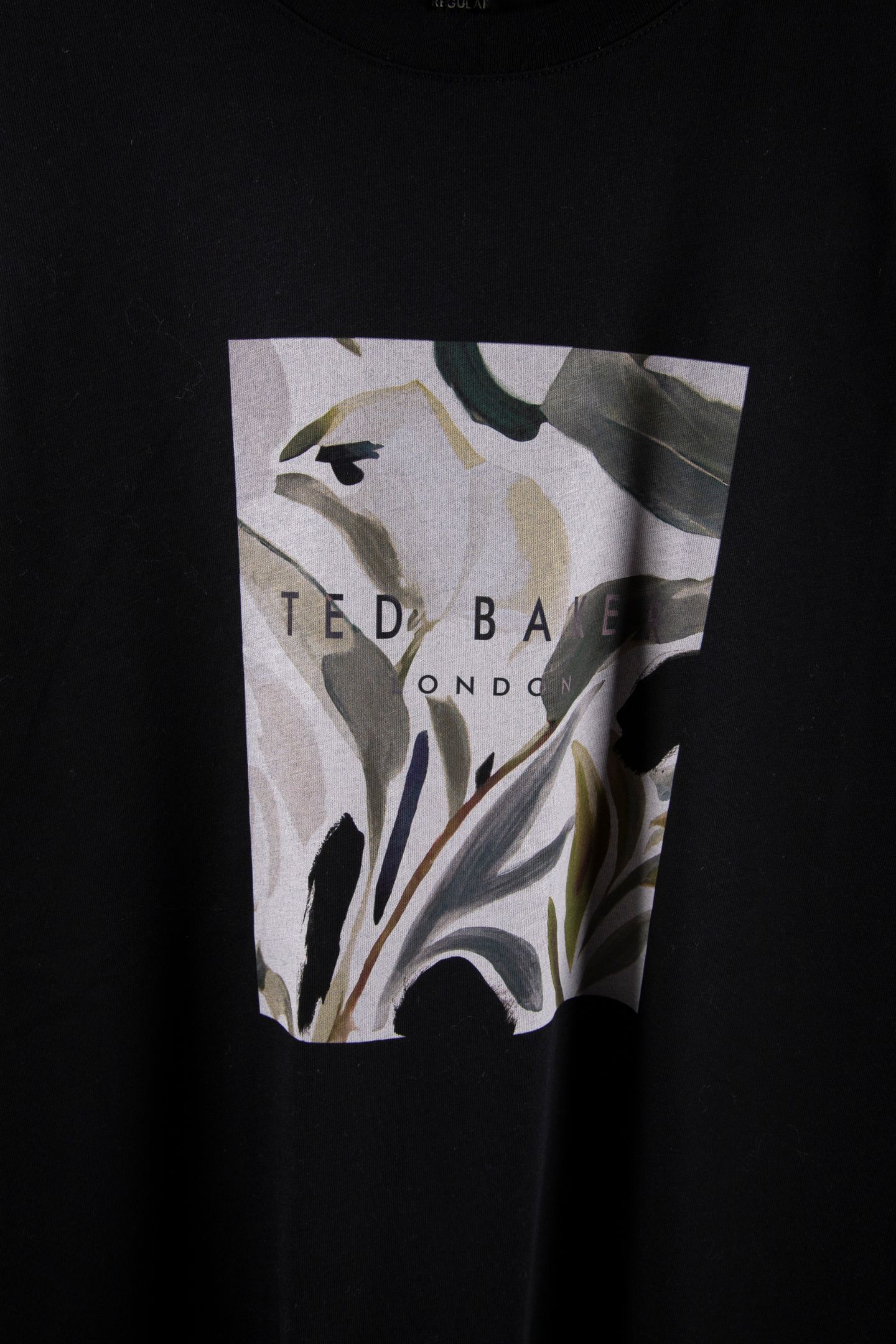 JUSTINO SS BOX PRINT GRAPHIC T SHIRT BLACK 4