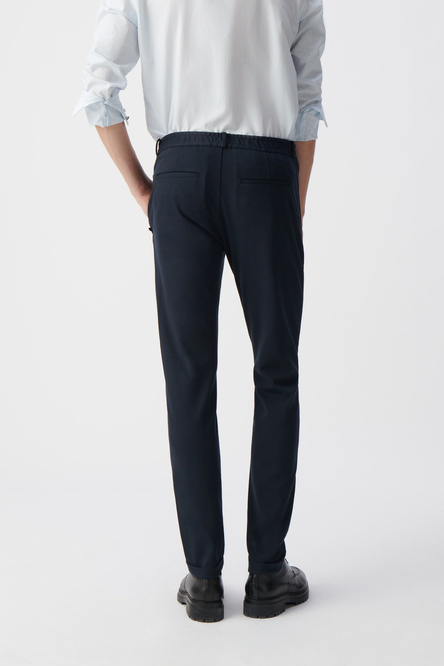 JOGGING PANTS 4