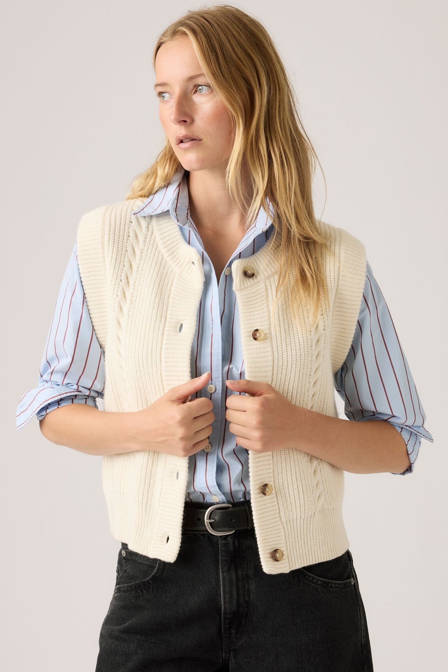 INES CABLE SWEATER VEST 1