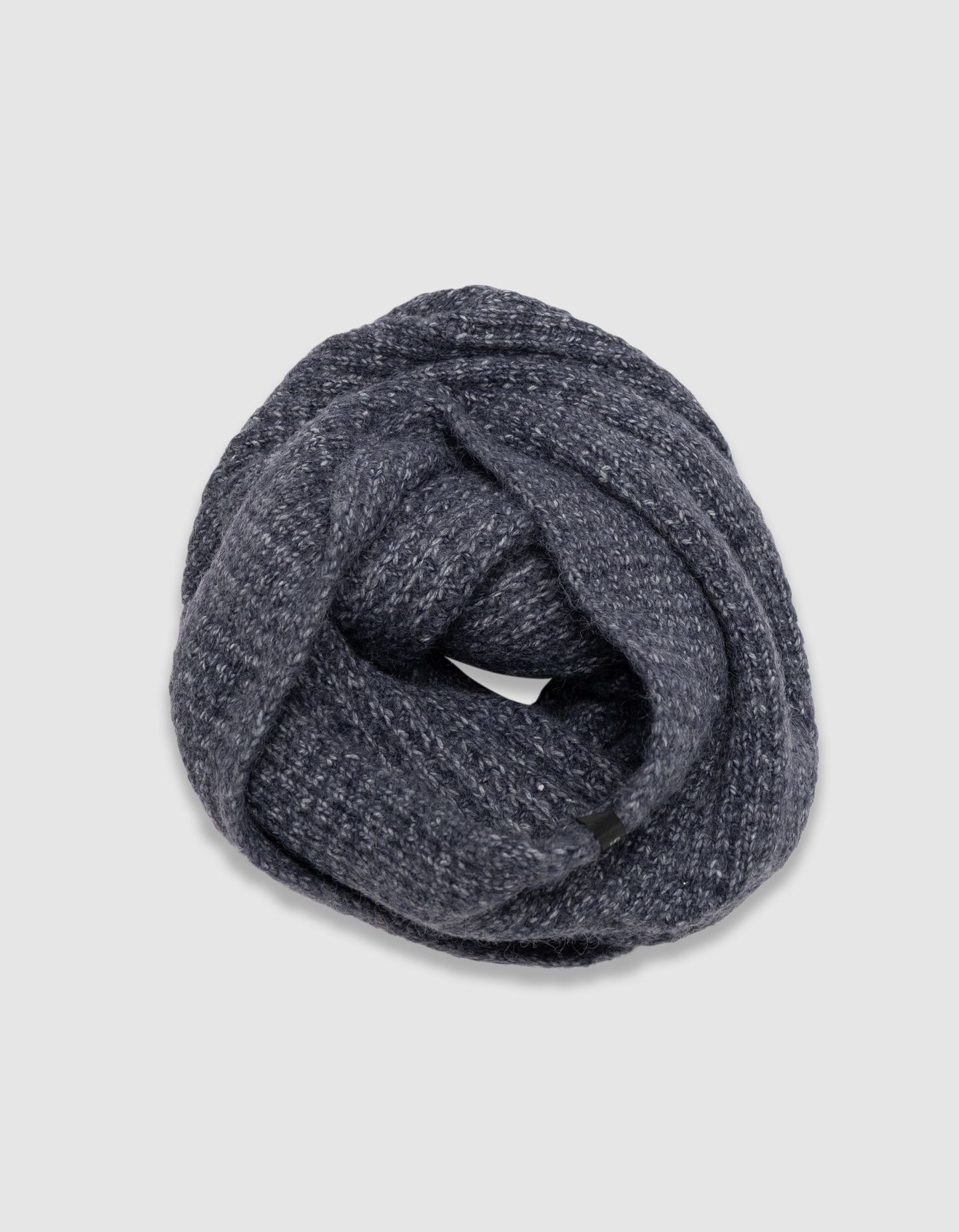 BLUE RIBBED KNIT SNOOD 2