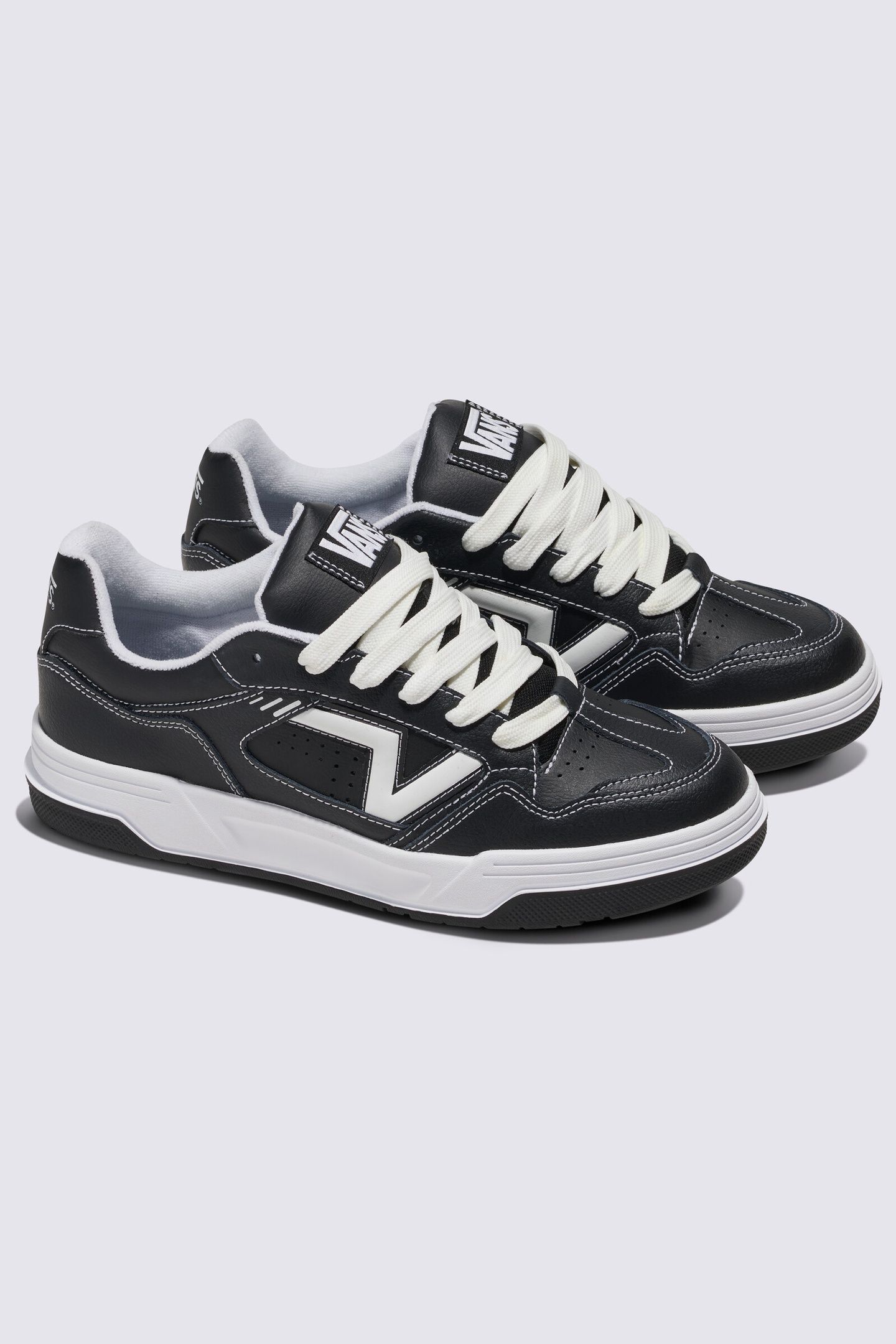 UNISEX UPLAND BLACK/WHITE 3