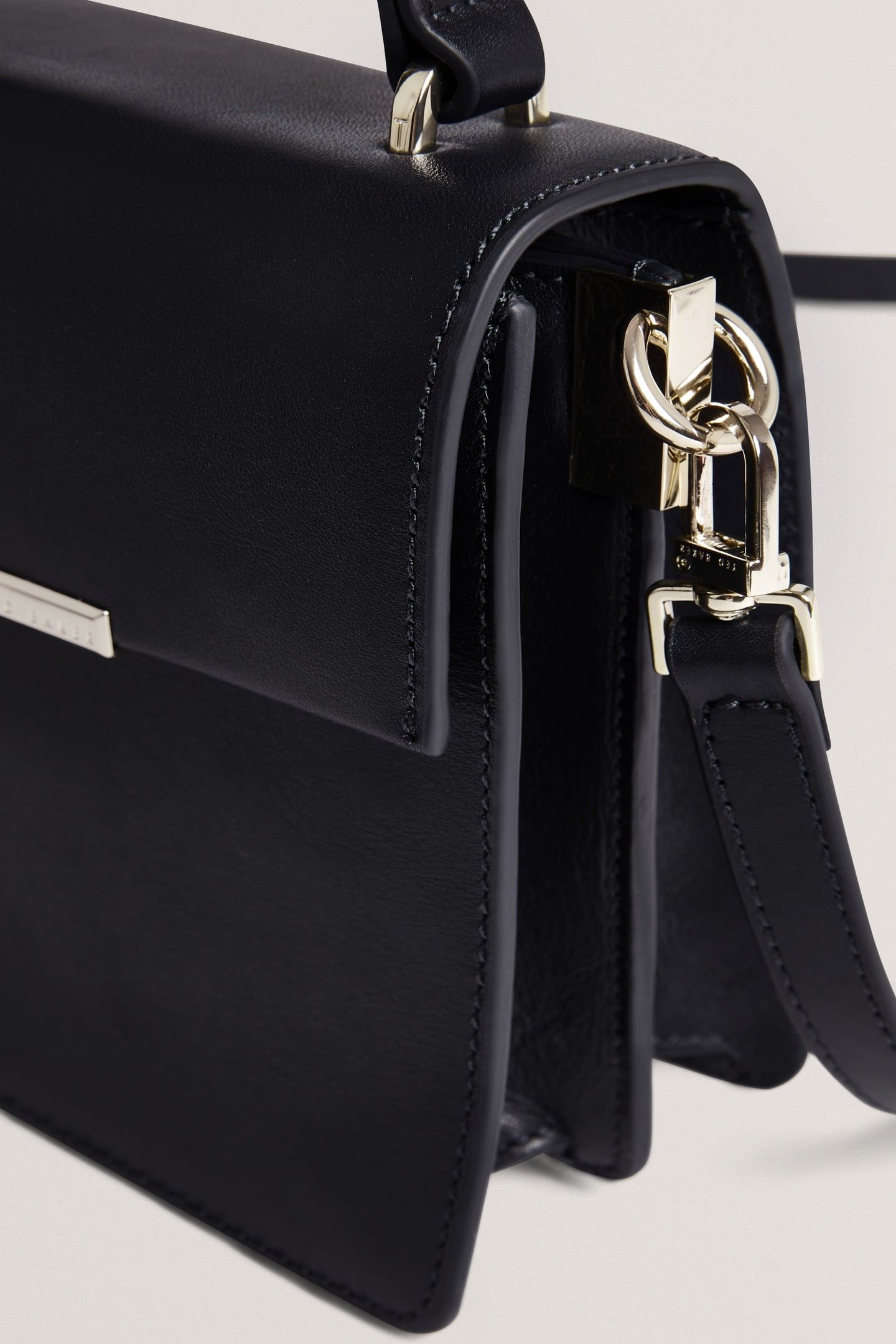 BAR DETAIL MEDIUM TOP HANDLE BAG NAVY 3