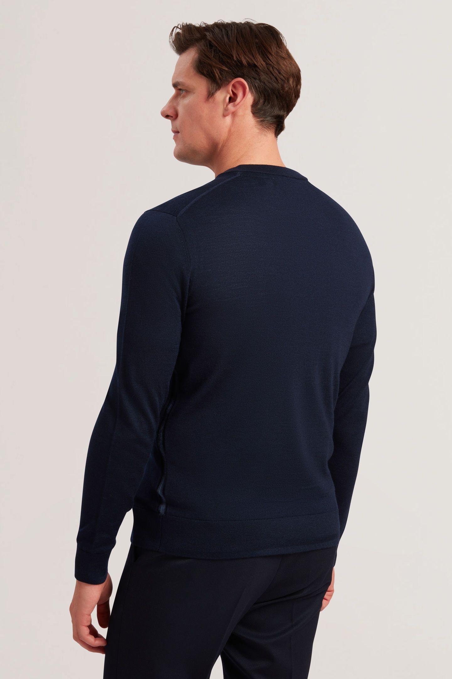 LAMBEH LS MERINO CORE V NECK NAVY 2