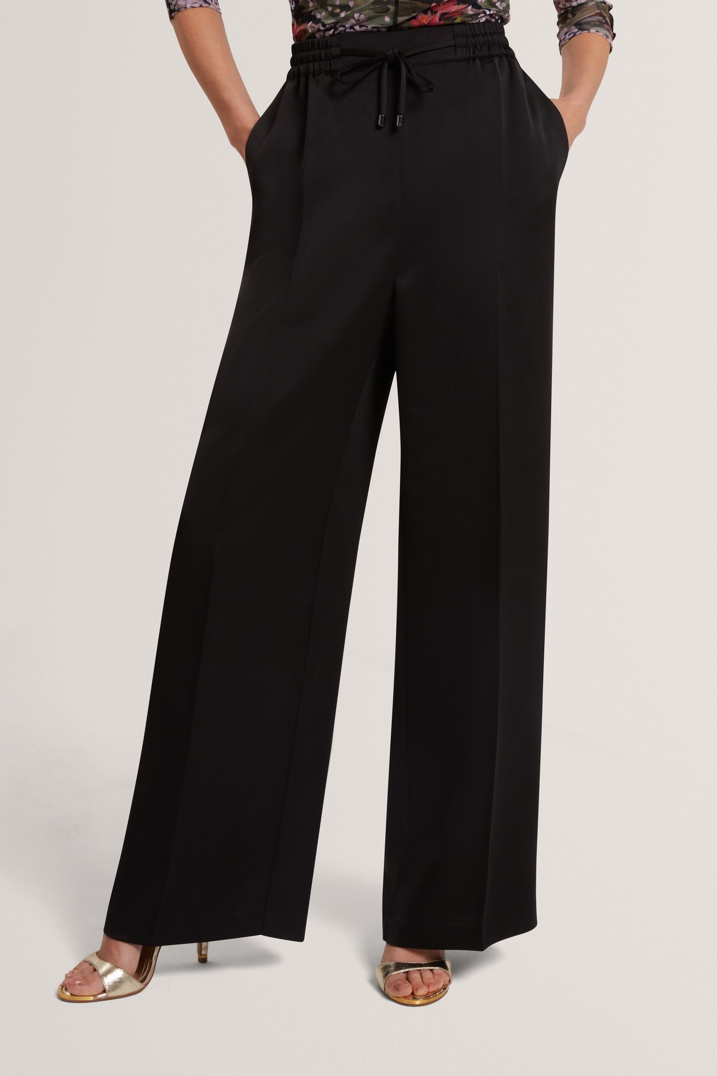 SATIN SLIM TAPER JOGGER BLACK 1