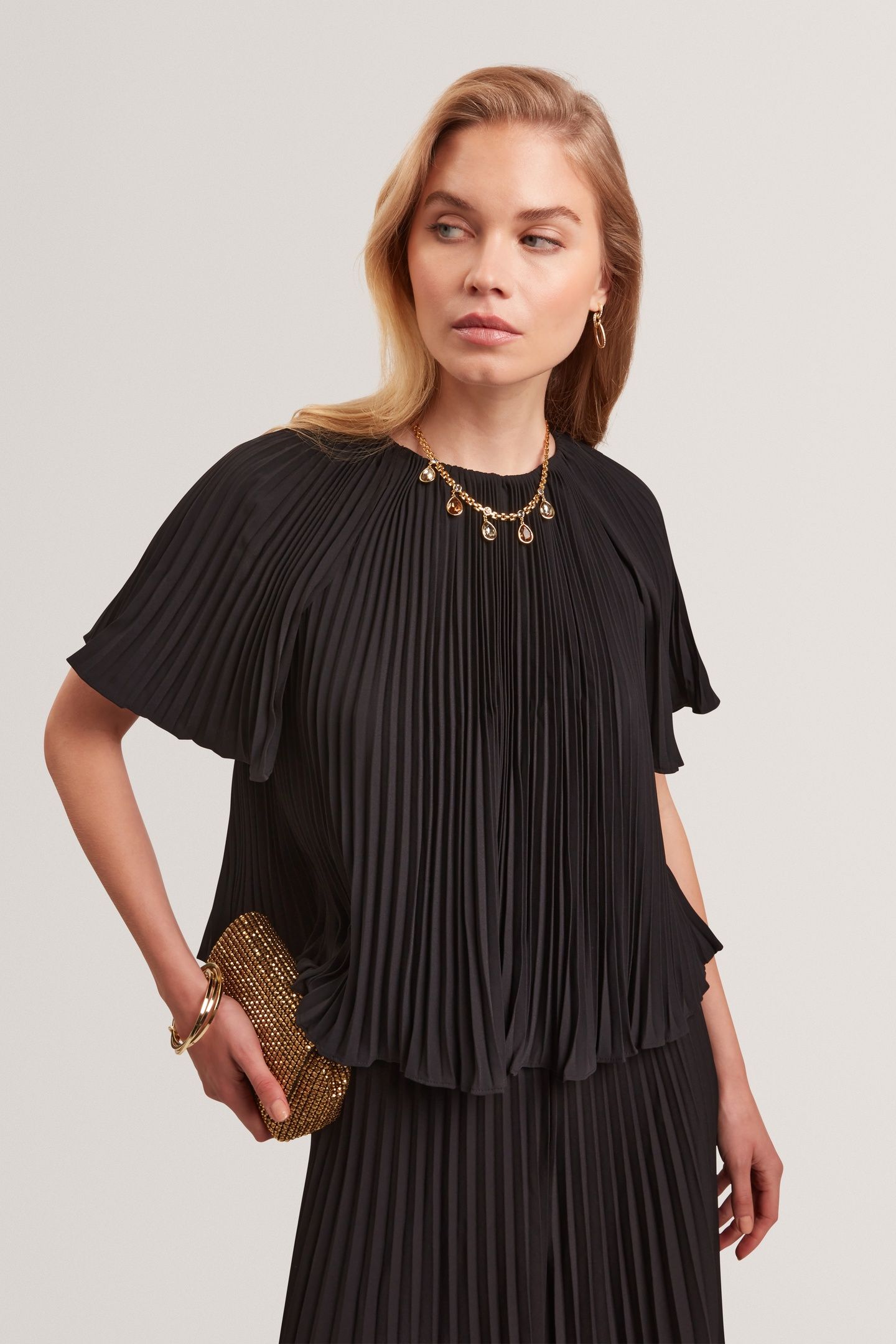 AGARA PLEATED SHORT SLEEVE BLOUSE BLACK 1