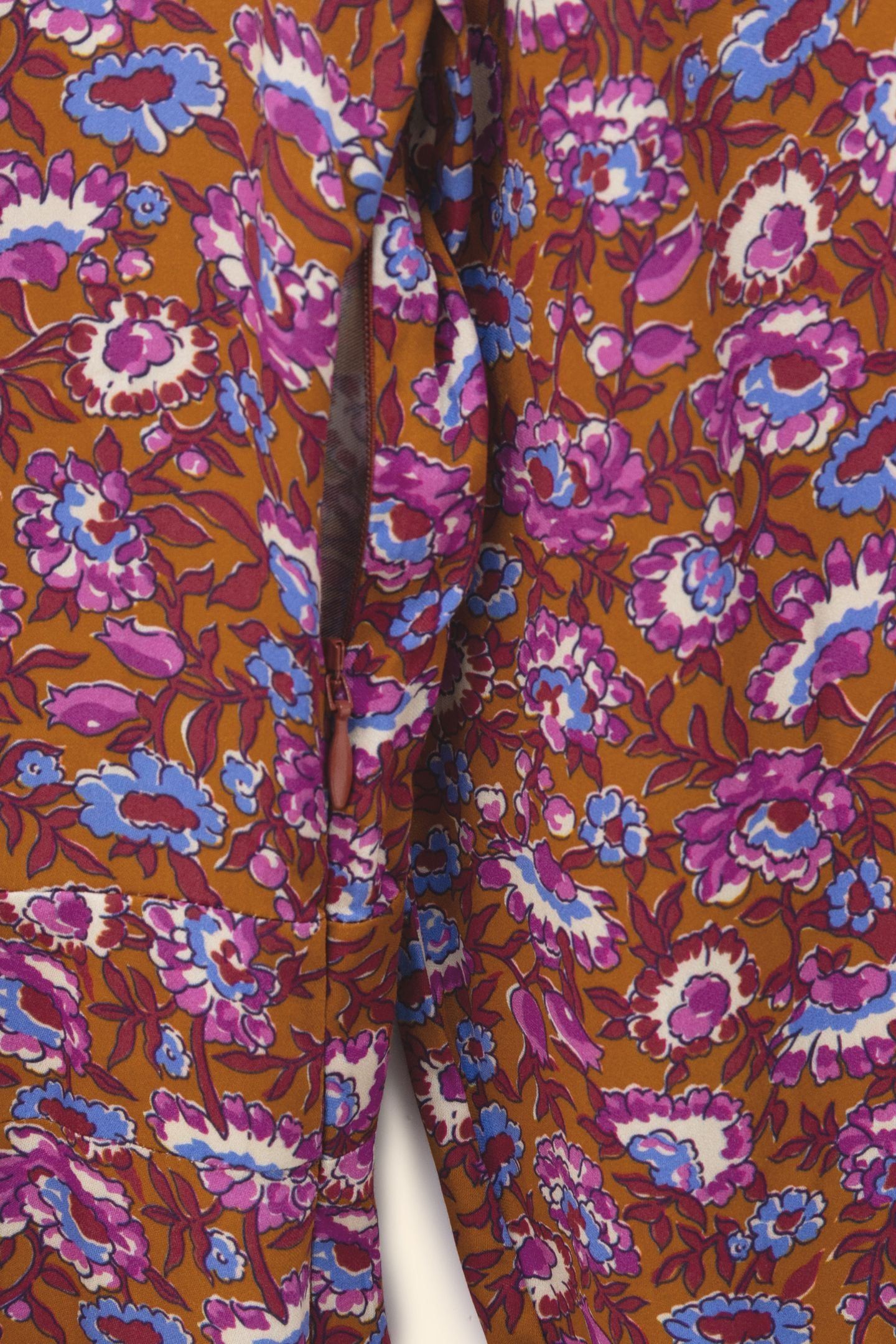 CAMEL DRESS WITH ANEMONE PRINT 5