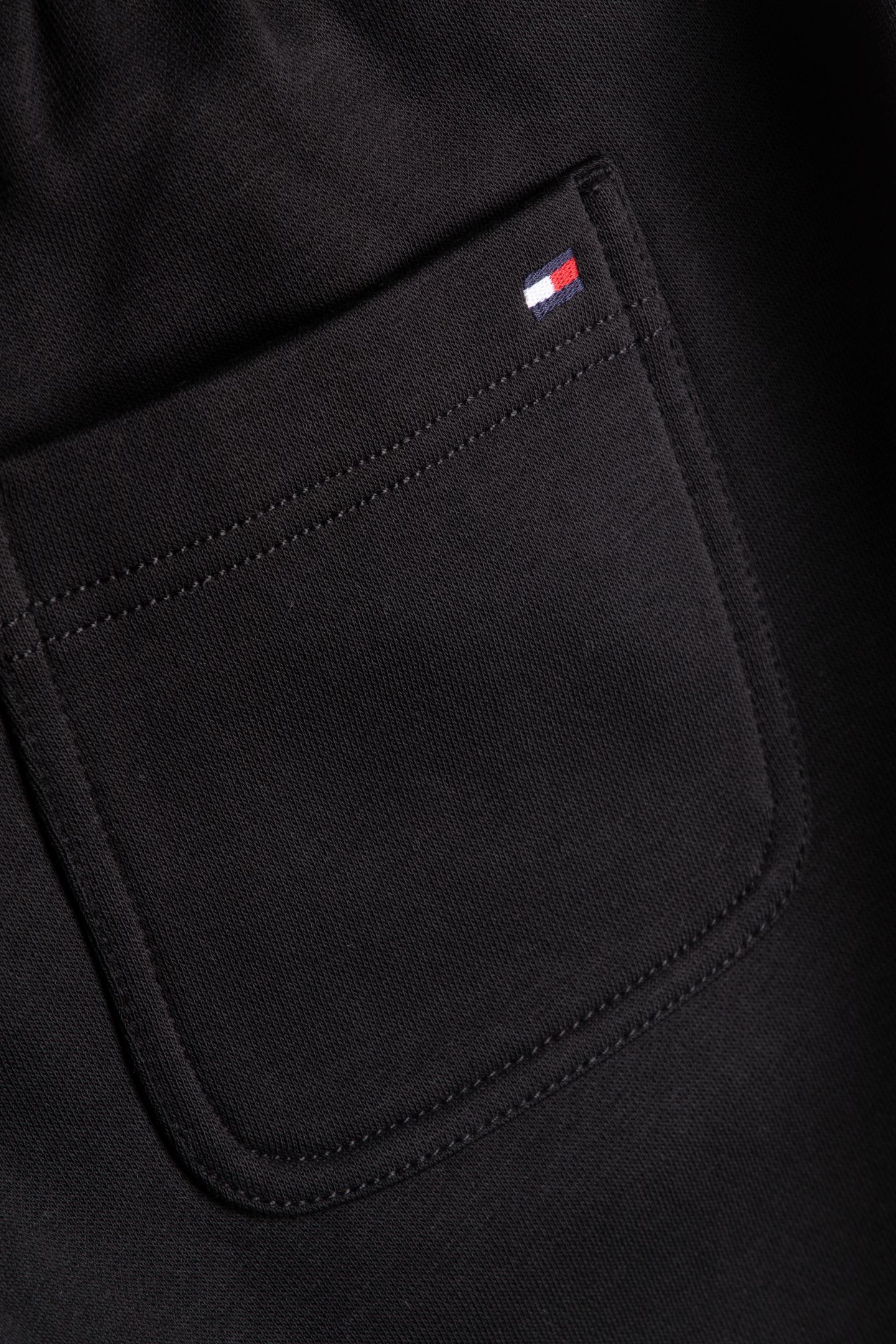 SMALL TOMMY LOGO SWEATSHORT BLACK 4