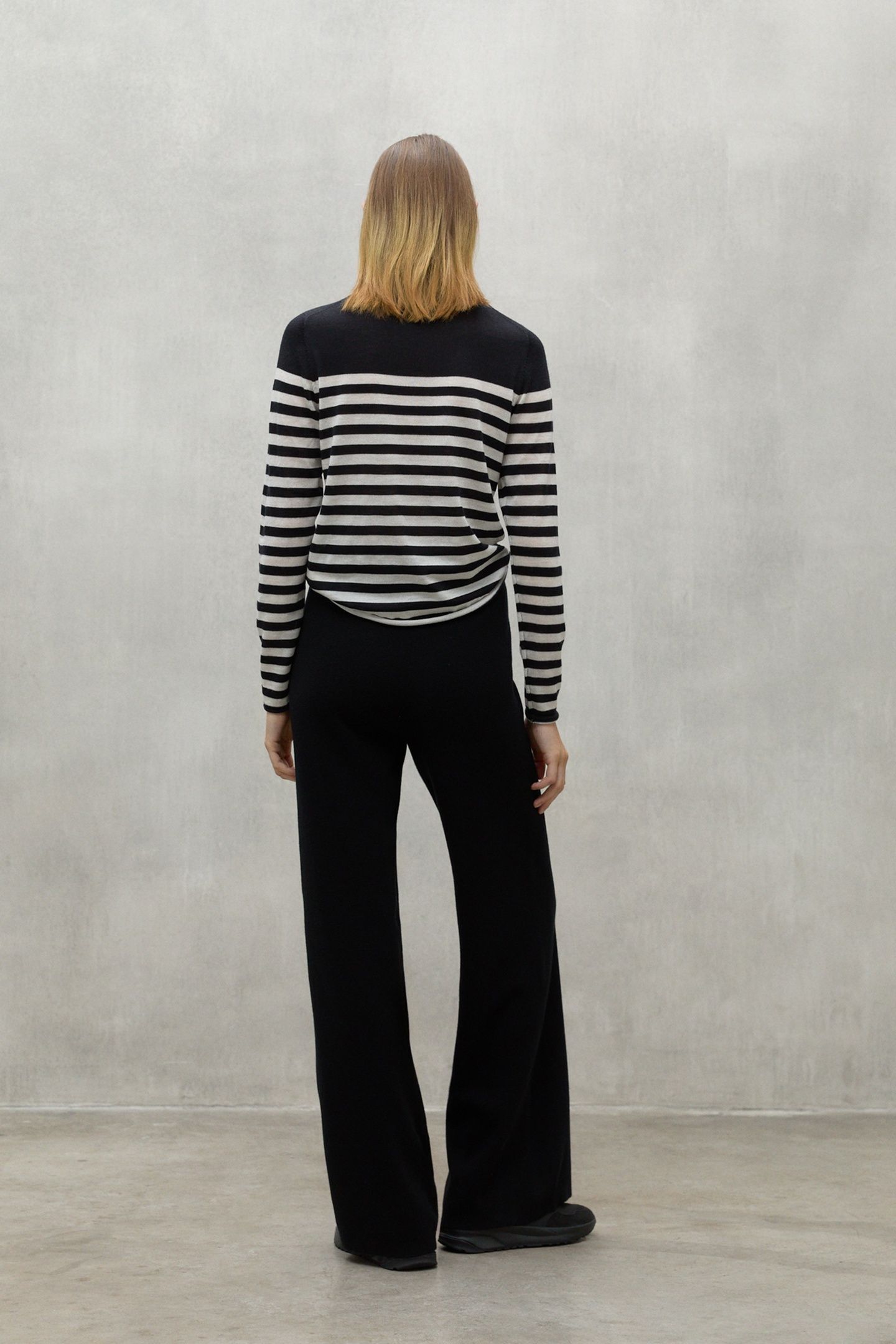 FAYAALF STRIPES KNIT BLACK 2