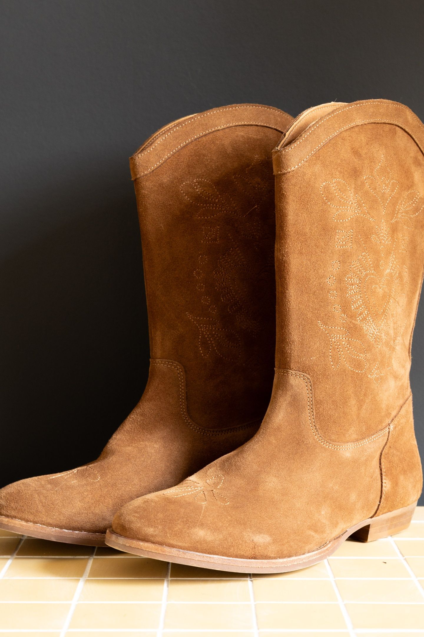CAMEL SUEDE COWBOY BOOTS 2