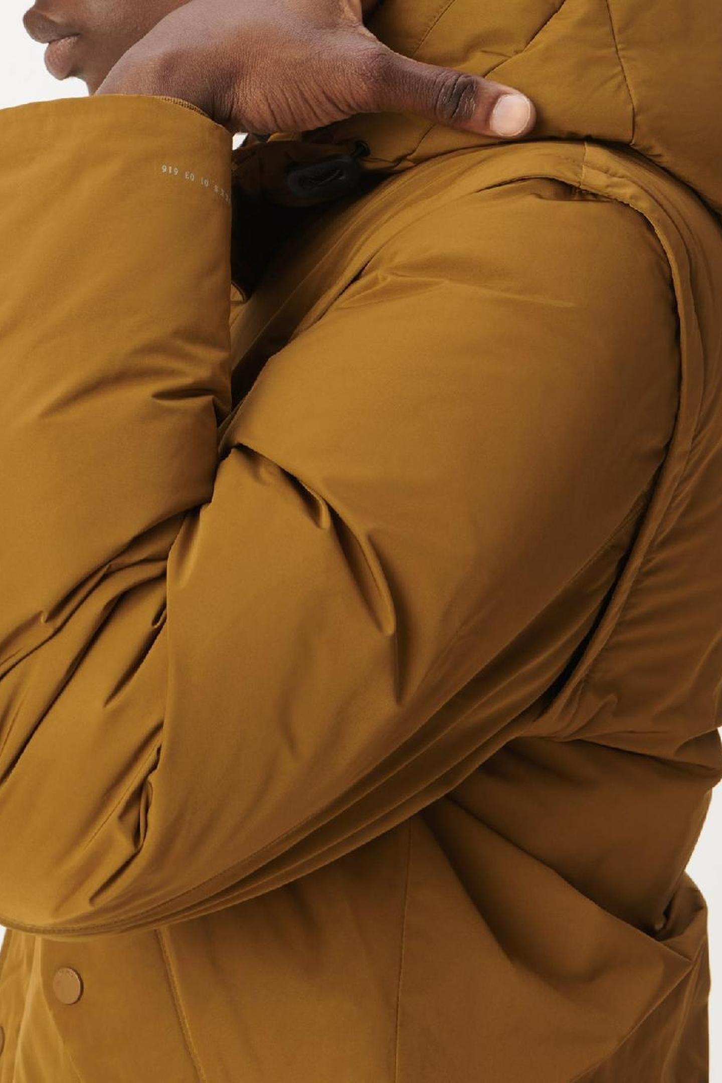 CORE WATERPROOF PADDED JACKET 4