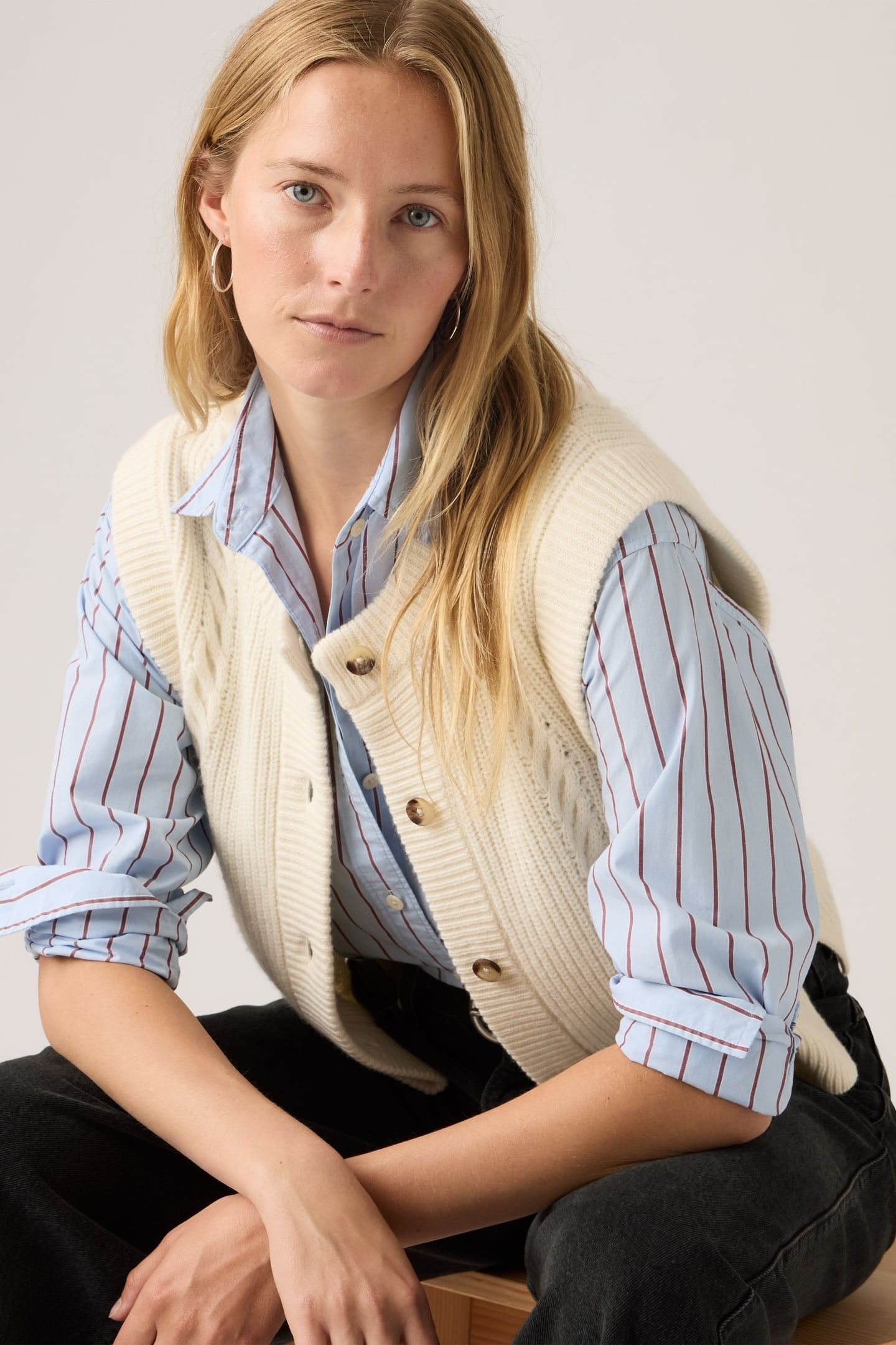 INES CABLE SWEATER VEST 4