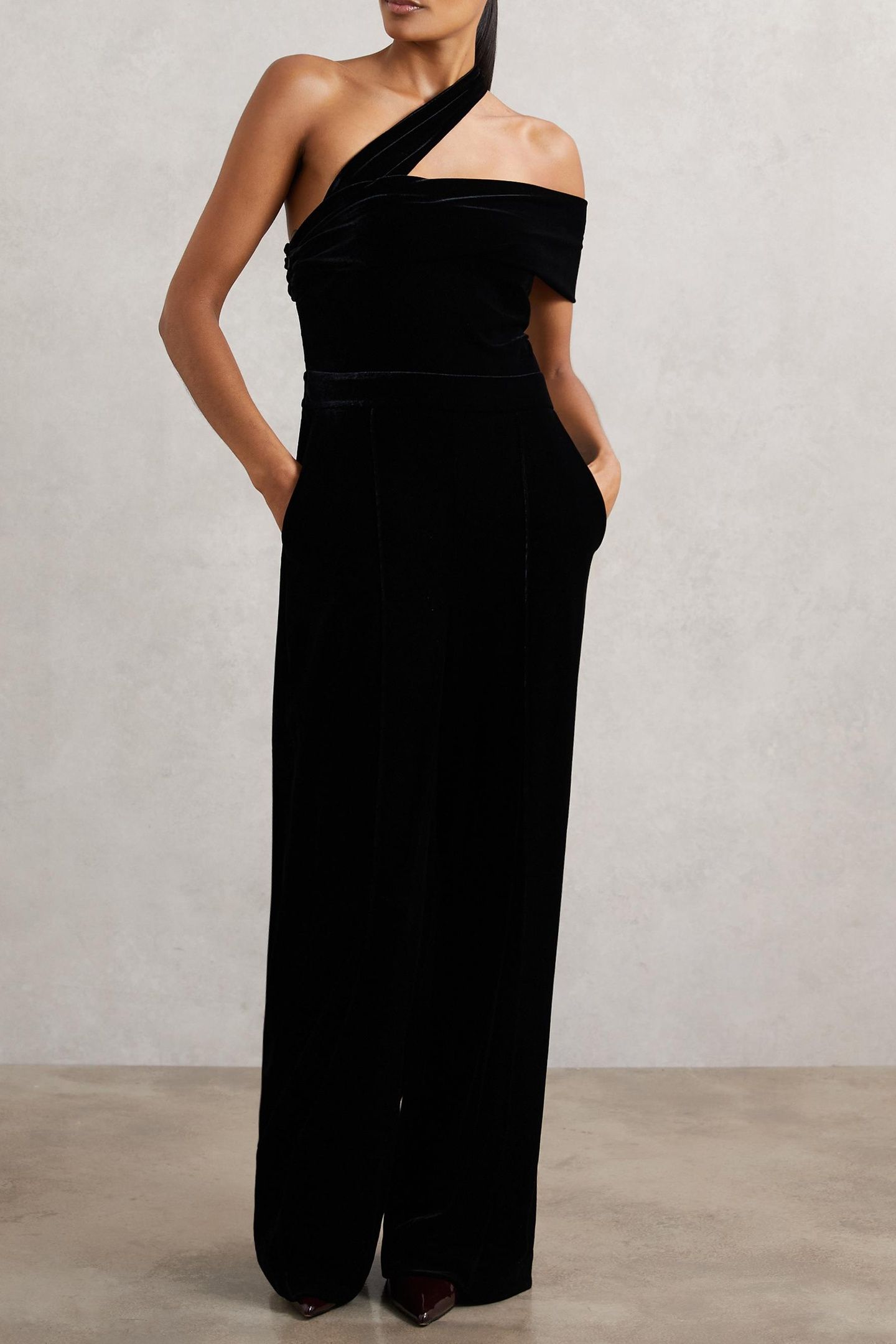 ONE SHOULDER VELVET JUMPSUIT BLACK 3