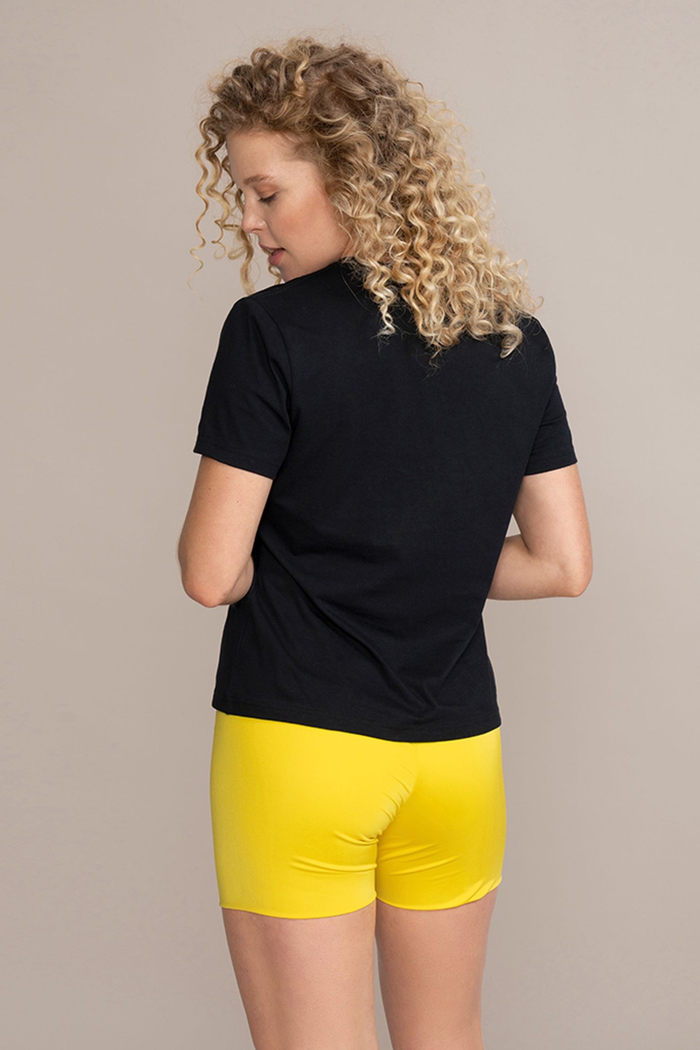 WEIGHT PLATE WOMEN'S RELAXED TEE BLACK 3