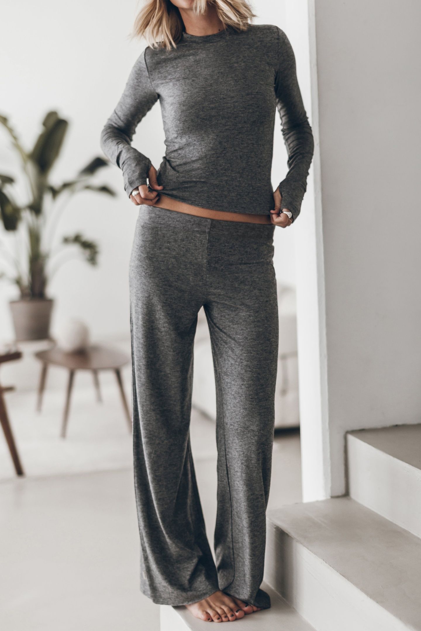 THE GREY COMFY PANTS 1