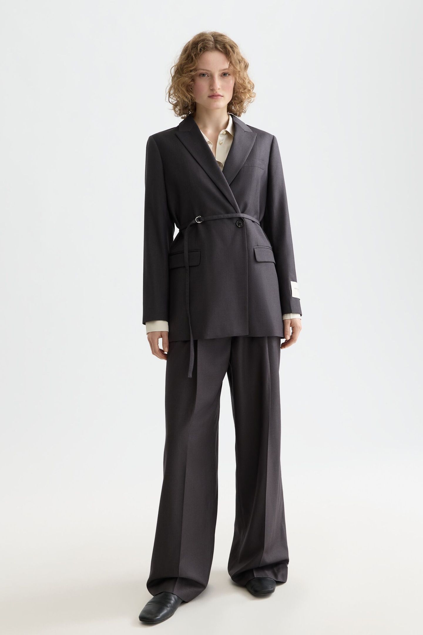 DOUBLE BREASTED WOOL BOYFRIEND BLAZER WITH BELT CHARCOAL 2