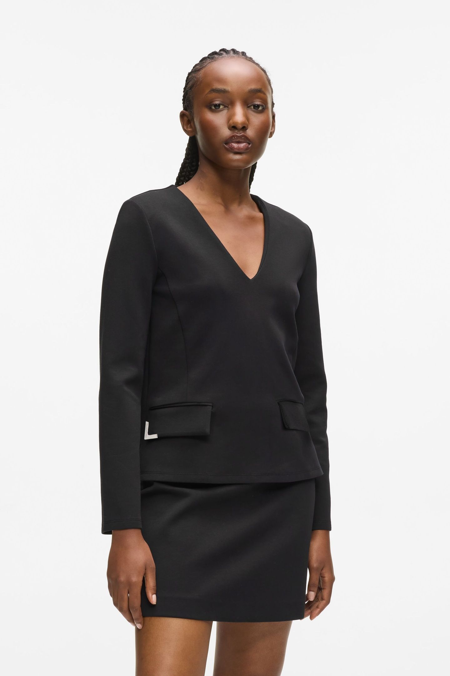 METAL DETAIL V NECK SWEATSHIRT BLACK 1
