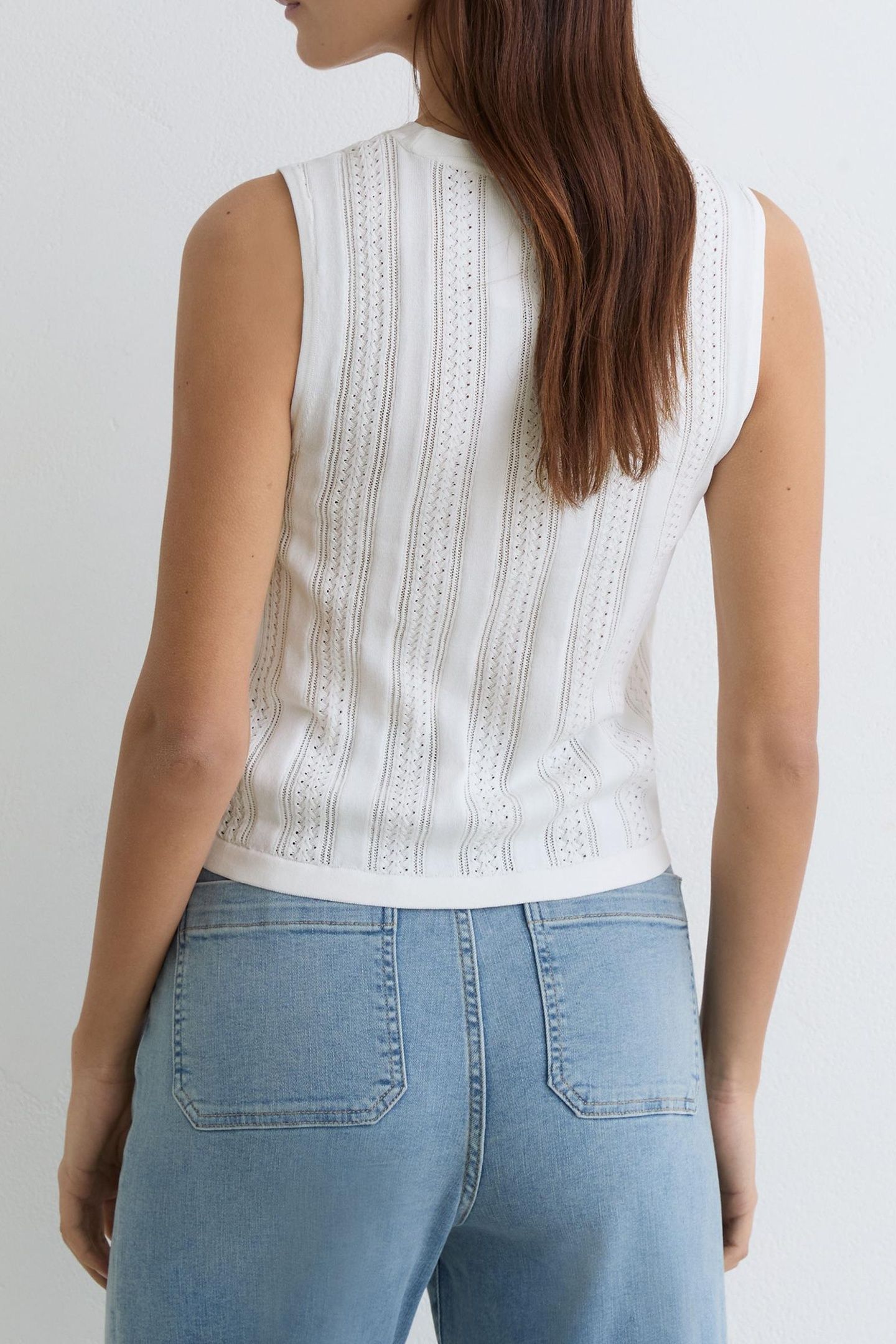 CREW NECK KNITTED TANK WHITE 2