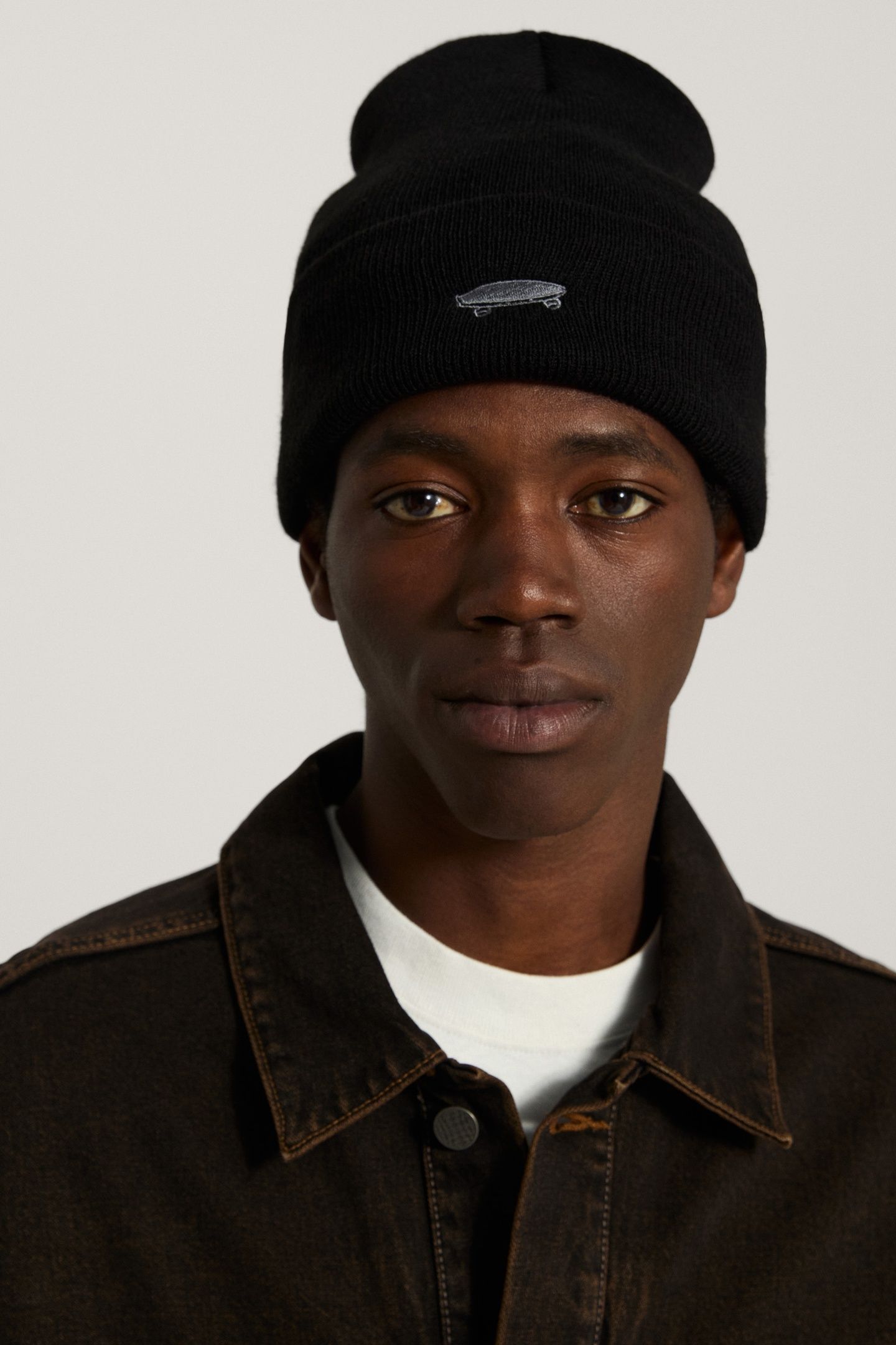 UNISEX SALTON TALL CUFF BEANIE BLACK 1