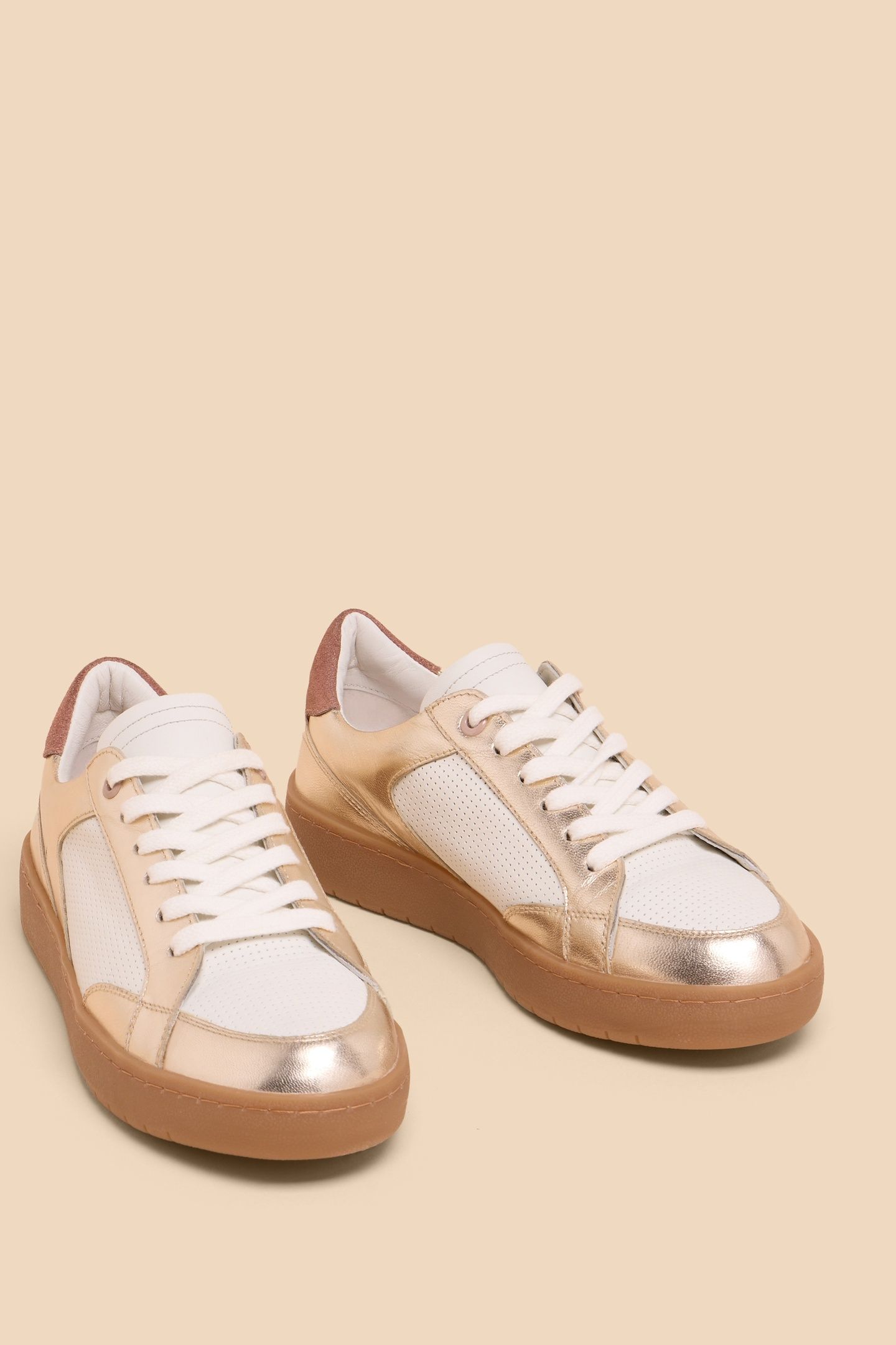 DAHLIA LEATHER TRAINER GLD TN MET 4
