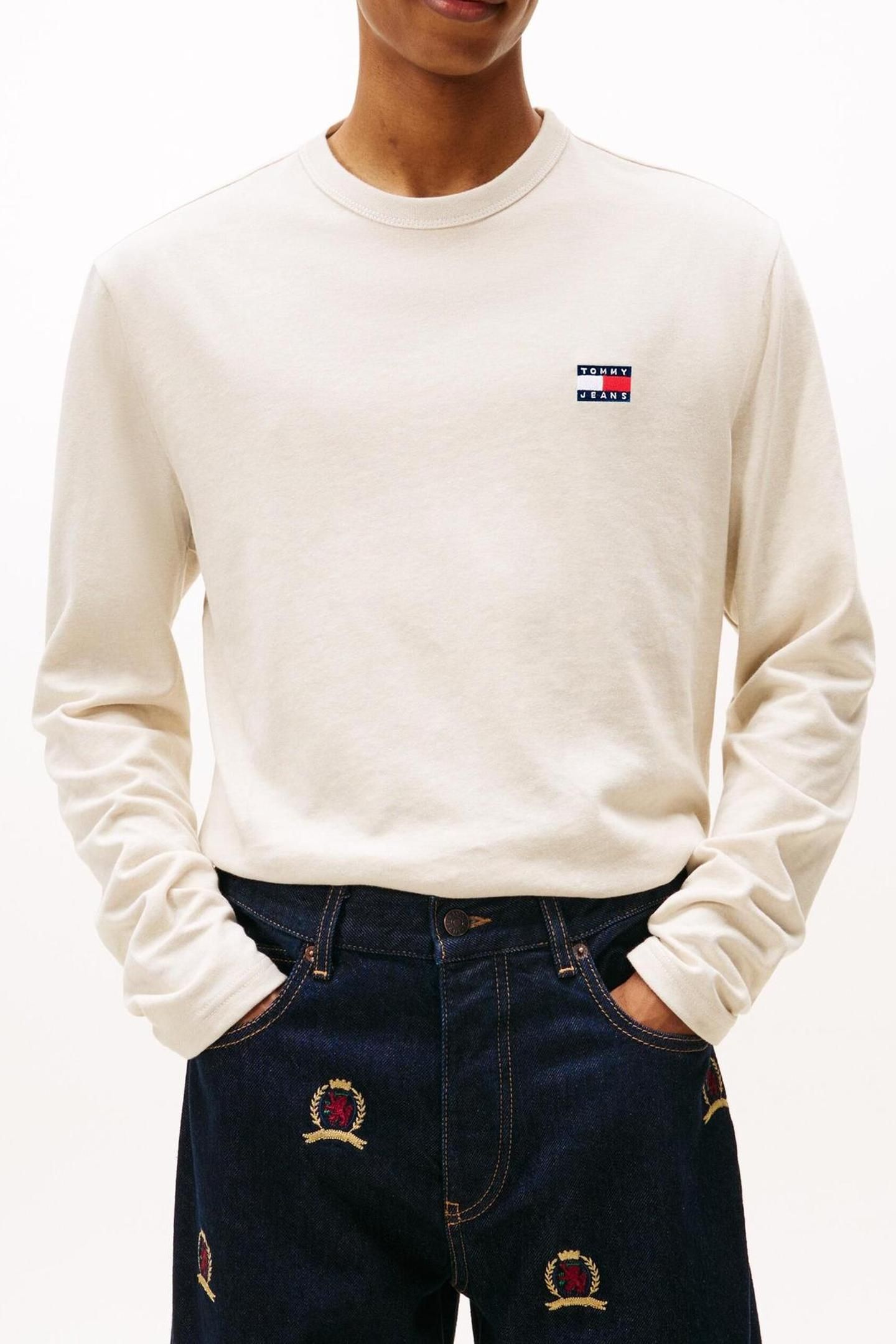 TJM REG BADGE TEE LS ANCIENT WHITE HEATHER 1