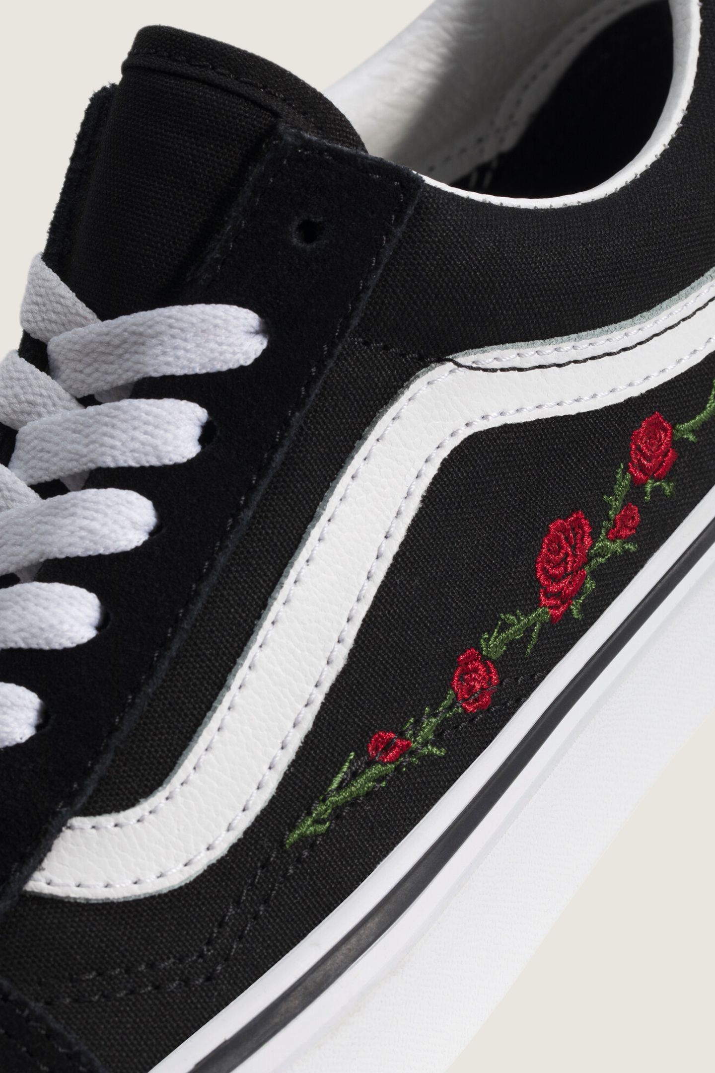 UNISEX OLD SKOOL ROSE EMBROIDERY BLACK/RED 5