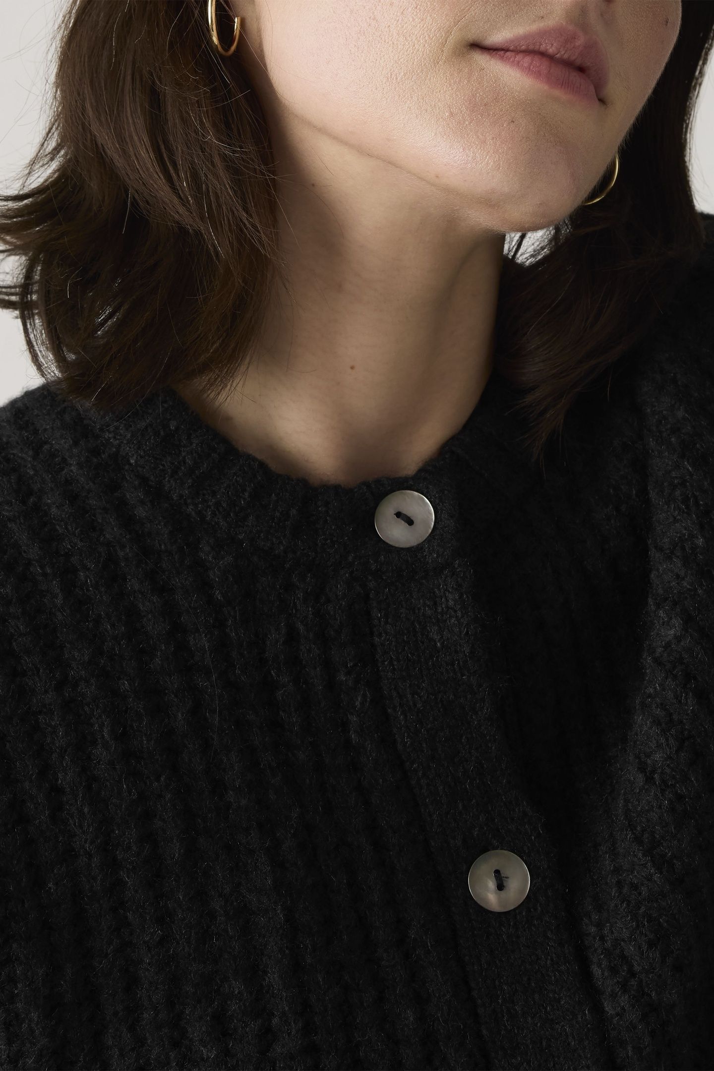 LUNA SHELL BUTTON CARDIGAN 4