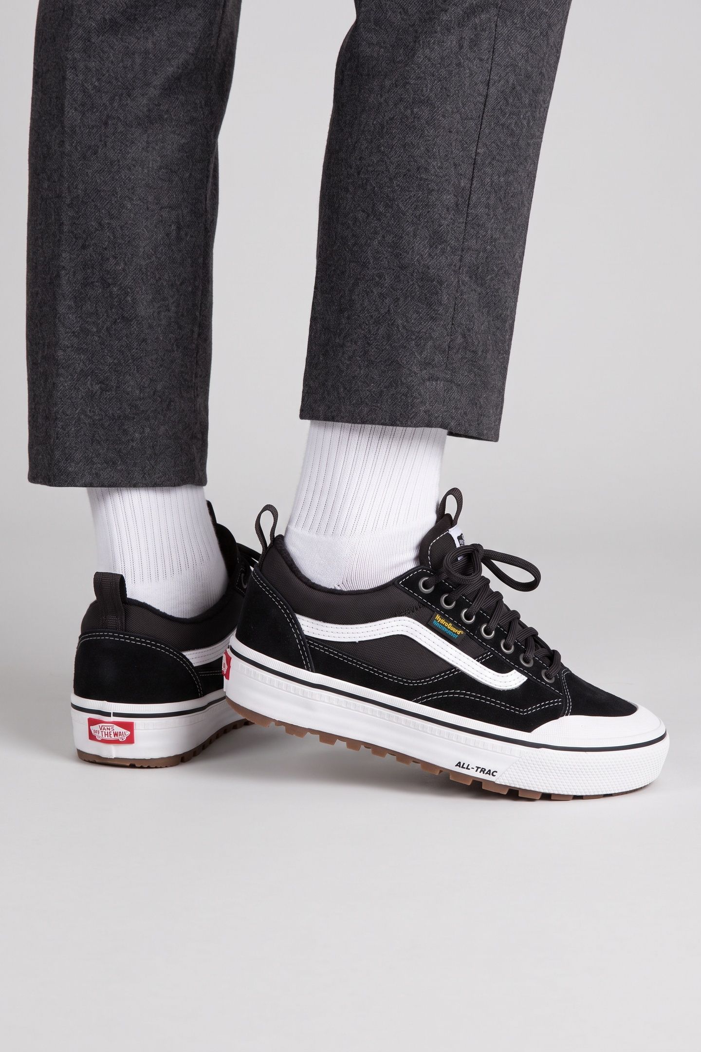 UNISEX OLD SKOOL WATERPROOF INSULATED MTE BLACK/WHITE 2