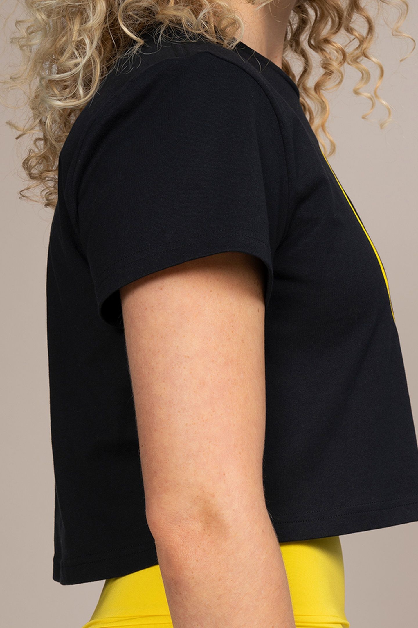 WEIGHT PLATE WOMENS CROP TEE BLACK 4